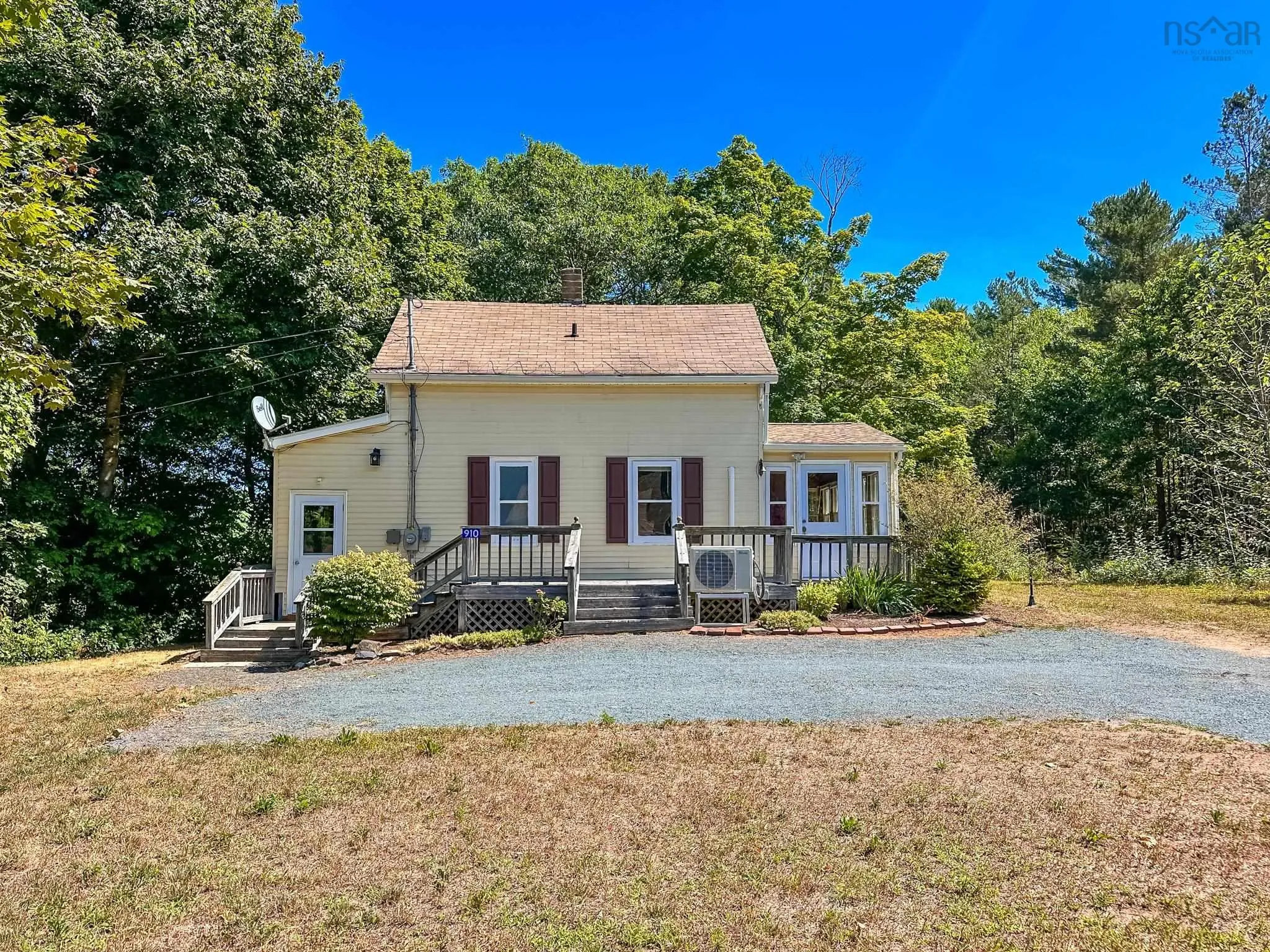 910 West Main Street, Kentville, NS B4N 3V7, 2 Bedrooms Bedrooms, ,2 BathroomsBathrooms,Residential,For Sale,West Main,202521314