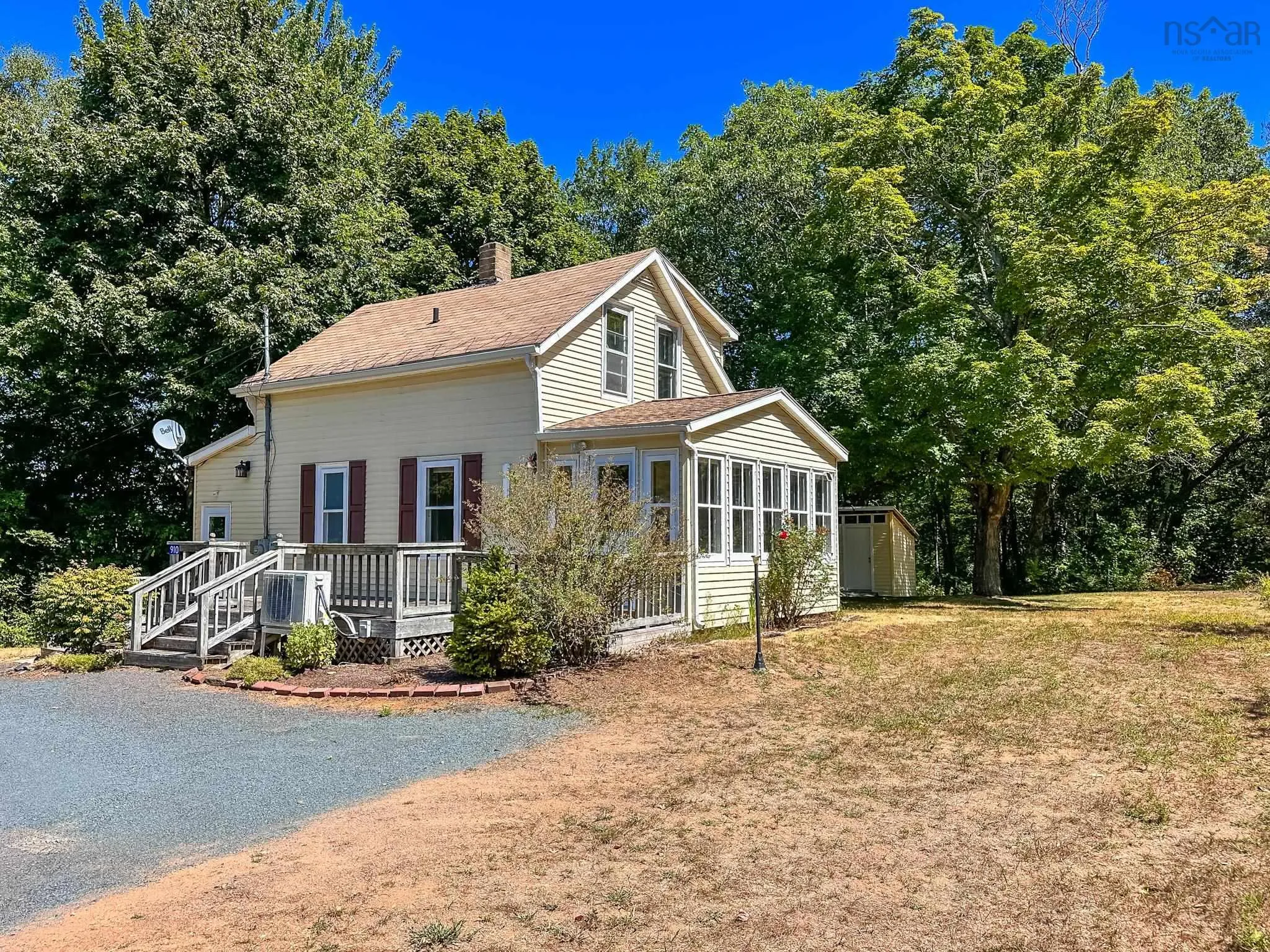 910 West Main Street, Kentville, NS B4N 3V7, 2 Bedrooms Bedrooms, ,2 BathroomsBathrooms,Residential,For Sale,West Main,202521314