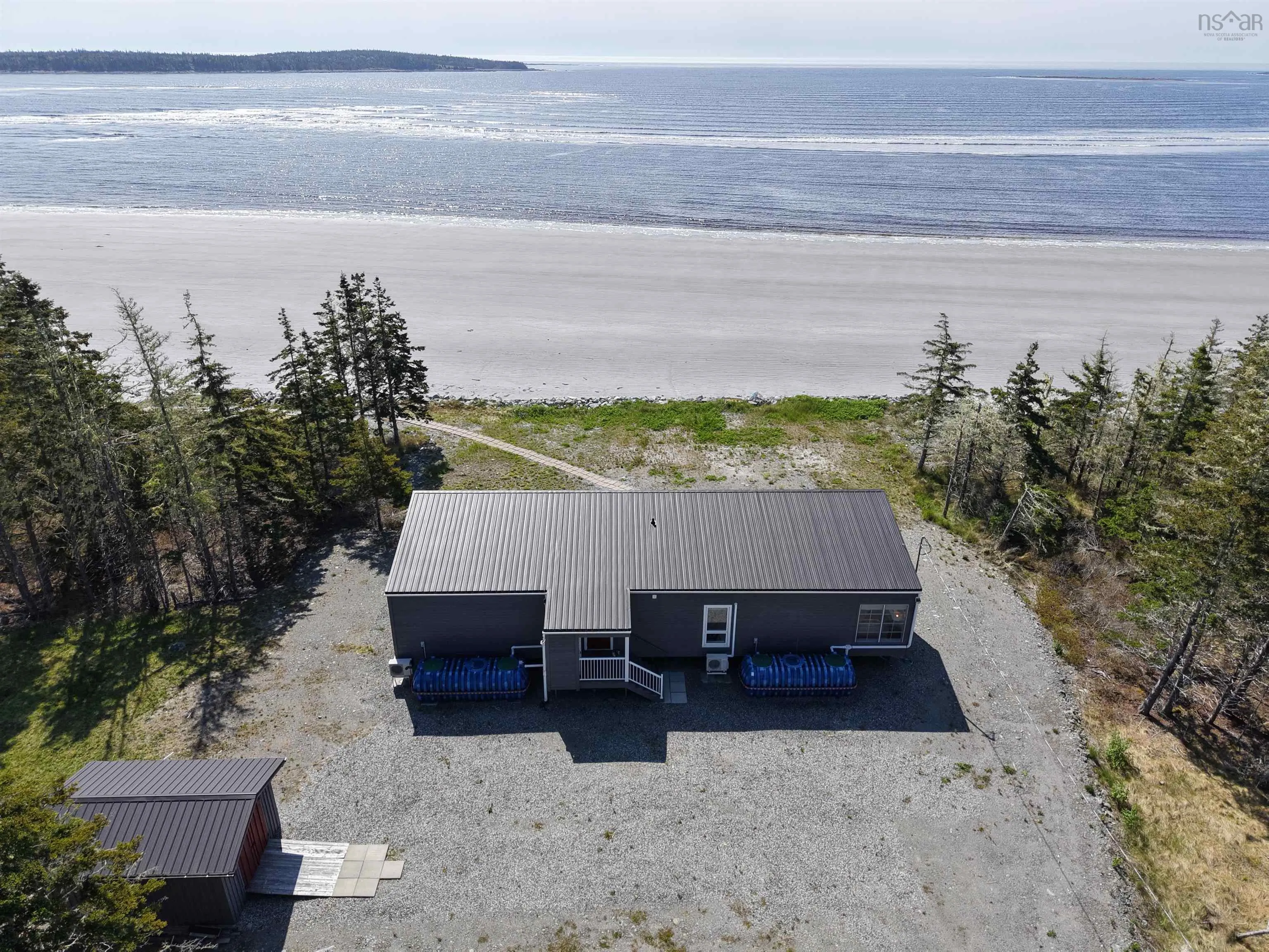 70 Seaside Drive, Louis Head, NS B0T 1W0, 2 Bedrooms Bedrooms, ,1 BathroomBathrooms,Residential,For Sale,Seaside,202513599