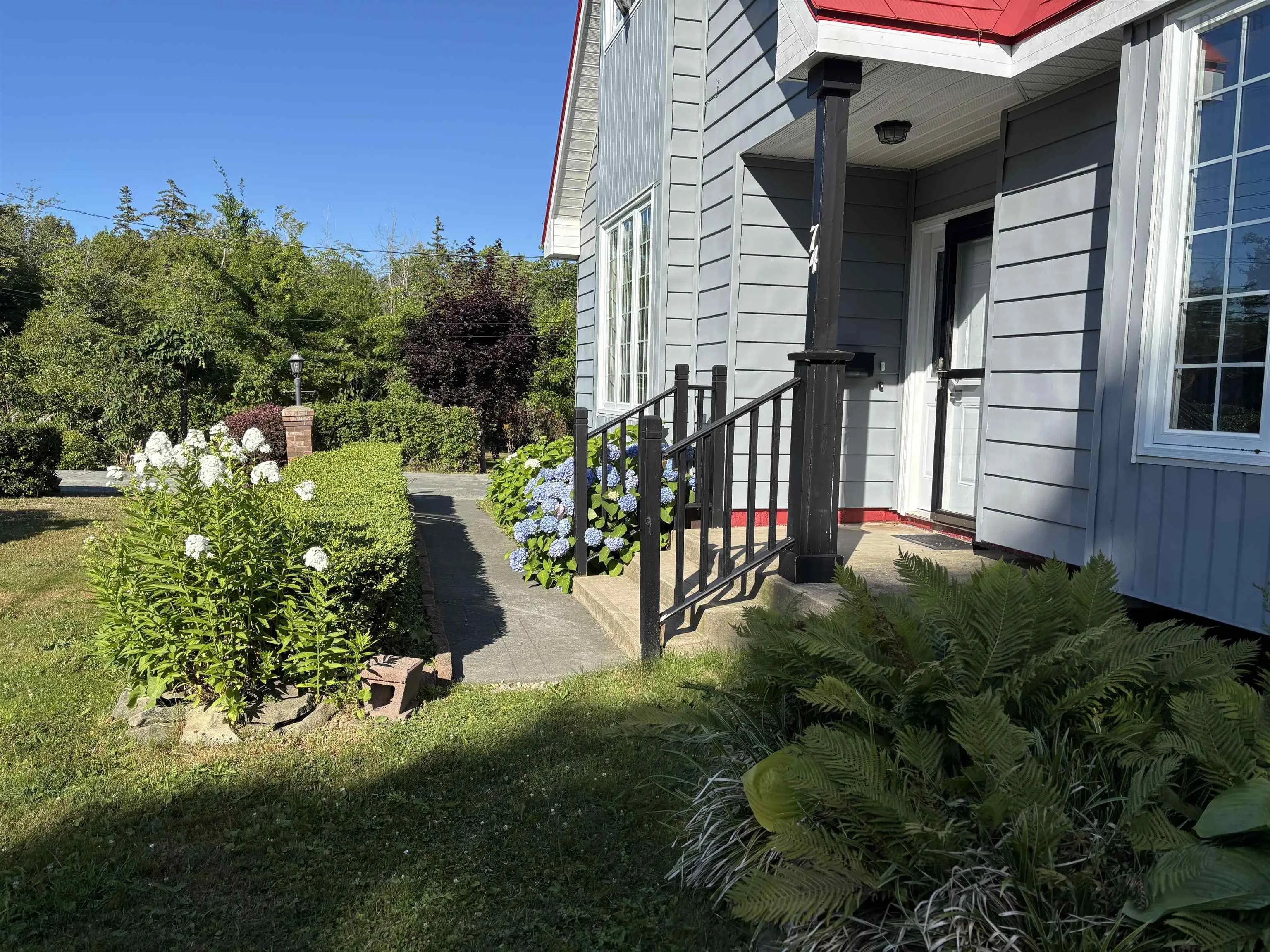 74 Sunrise Drive, Georges River, NS B1Y 3B8, 4 Bedrooms Bedrooms, ,3 BathroomsBathrooms,Residential,For Sale,Sunrise Drive,202520010