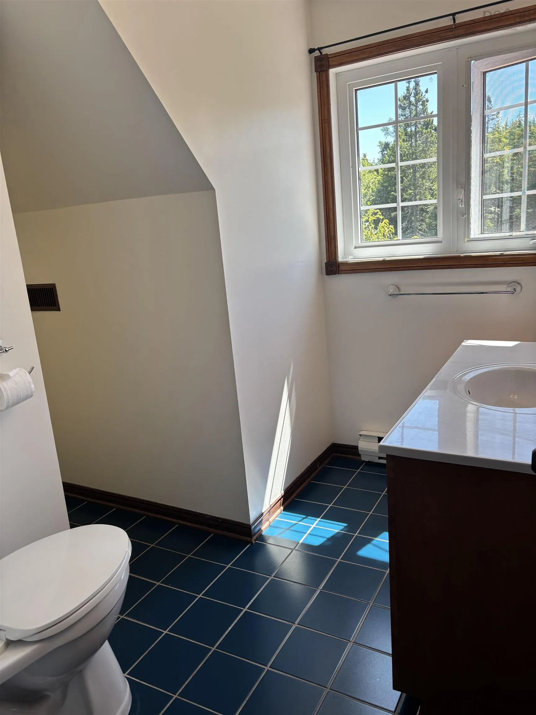 74 Sunrise Drive, Georges River, NS B1Y 3B8, 4 Bedrooms Bedrooms, ,3 BathroomsBathrooms,Residential,For Sale,Sunrise Drive,202520010