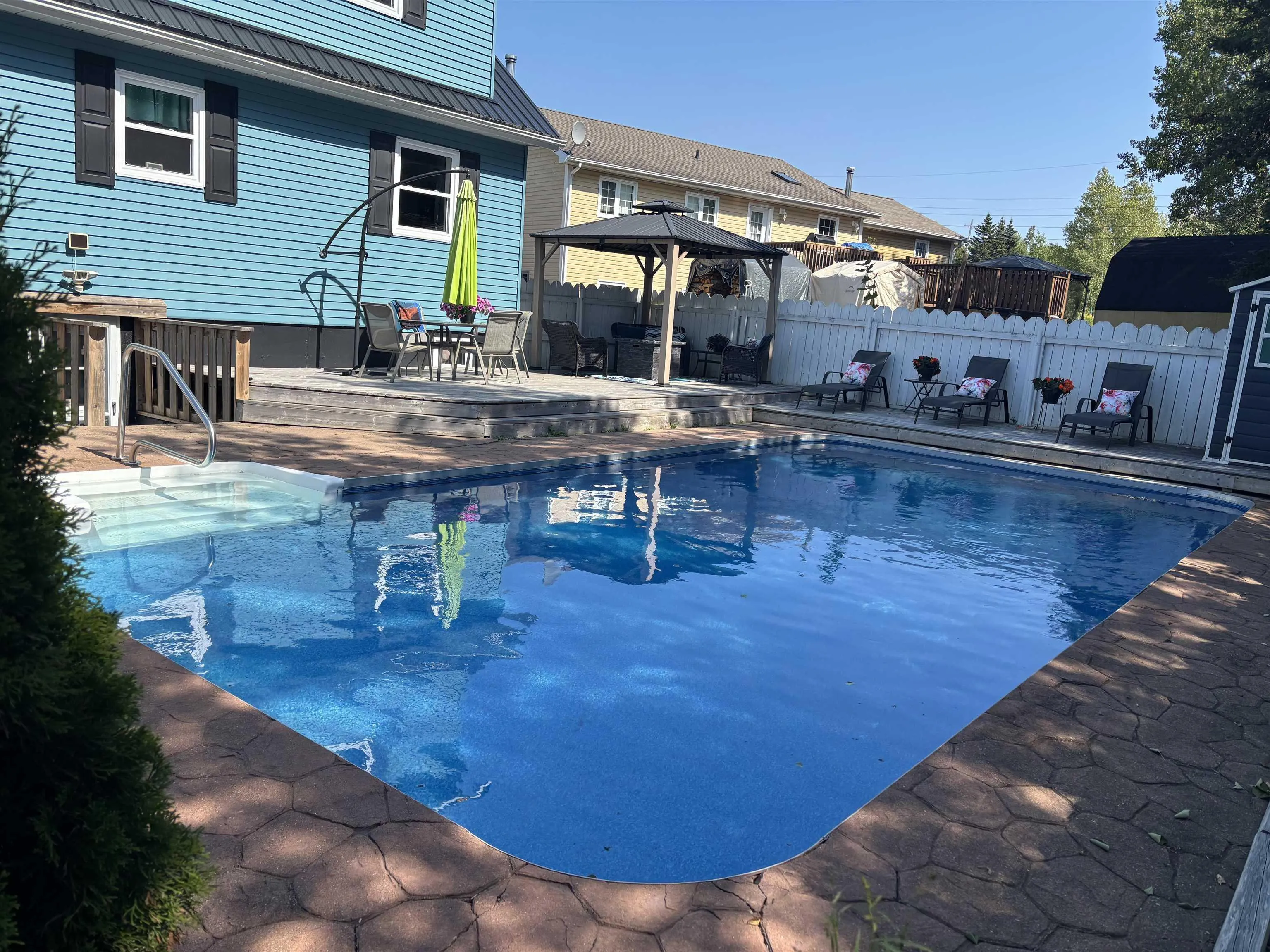 15 Meadowbrook Drive, Sydney Mines, NS B1V 3G8, 4 Bedrooms Bedrooms, ,2 BathroomsBathrooms,Residential,For Sale,Meadowbrook Drive,202520787