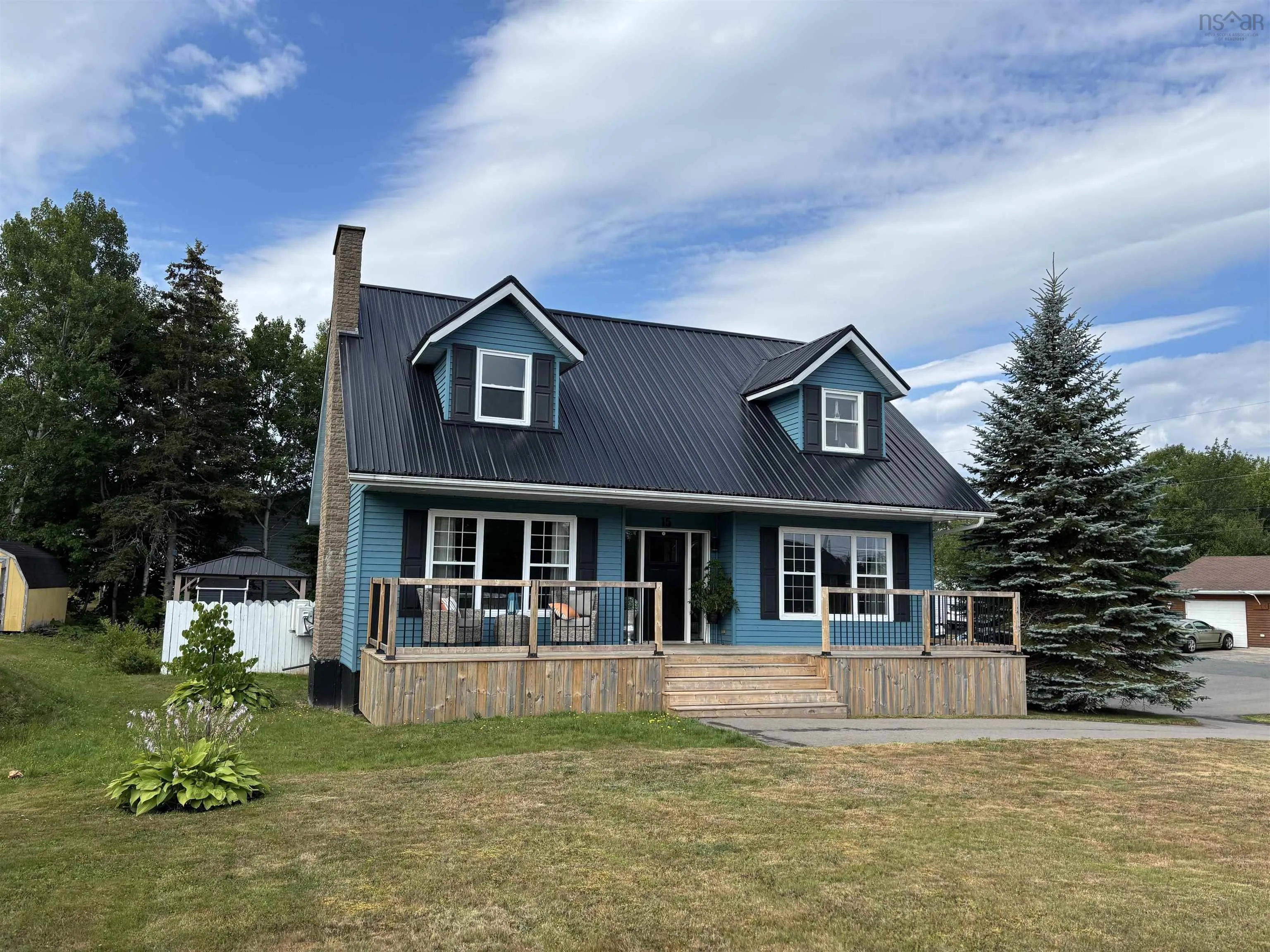 15 Meadowbrook Drive, Sydney Mines, NS B1V 3G8, 4 Bedrooms Bedrooms, ,2 BathroomsBathrooms,Residential,For Sale,Meadowbrook Drive,202520787