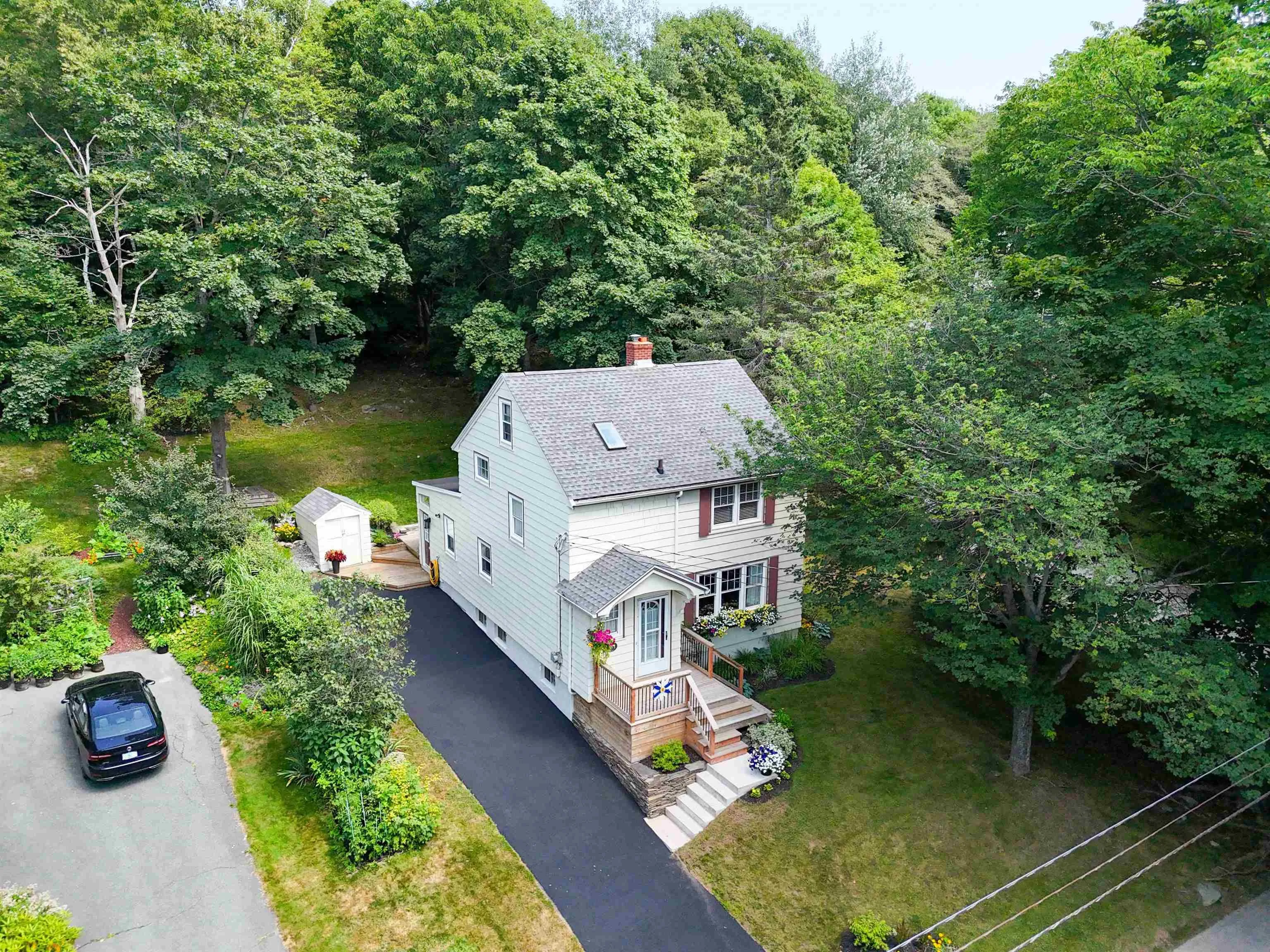 151 Pleasant Street, Dartmouth, NS B2Y 3P8, 3 Bedrooms Bedrooms, ,2 BathroomsBathrooms,Residential,For Sale,Pleasant,202519891