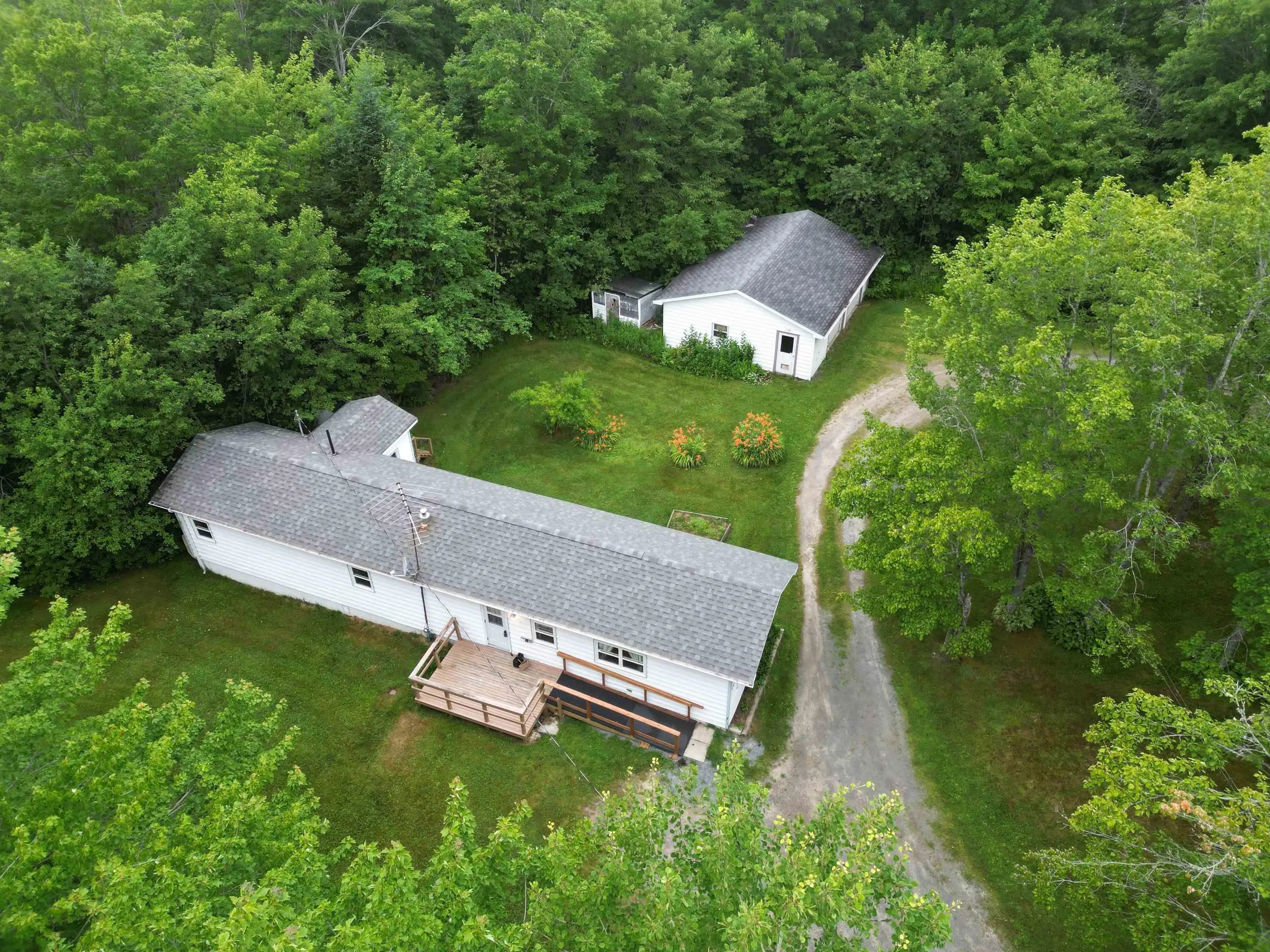 7693 Highway 14, Hardwood Lands, NS B0N 1Y0, 4 Bedrooms Bedrooms, ,1 BathroomBathrooms,Residential,For Sale,Highway 14,202518276