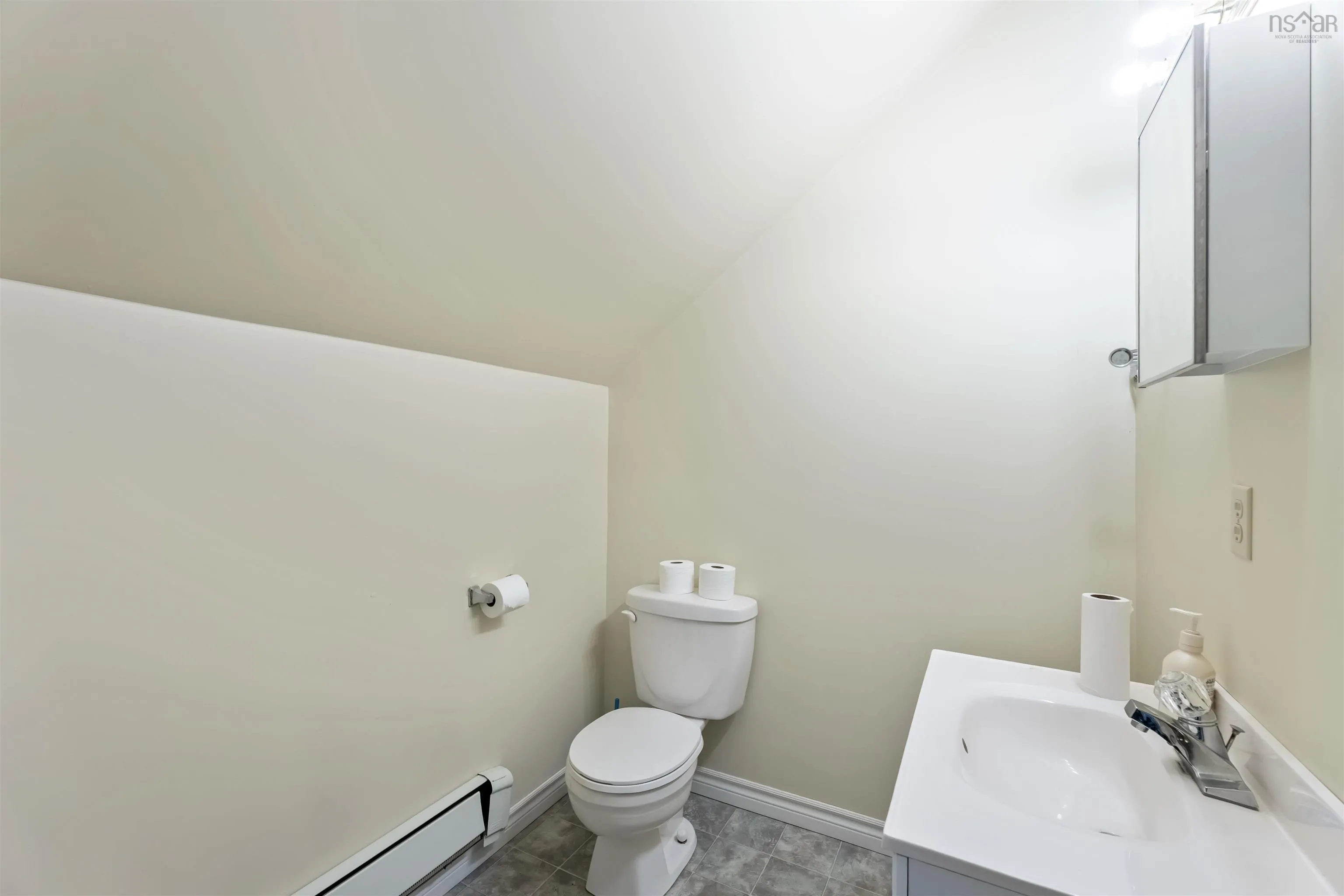 87 Water Street, Digby, NS B0V 1A0, ,Commercial Sale,For Sale,Water,202521354