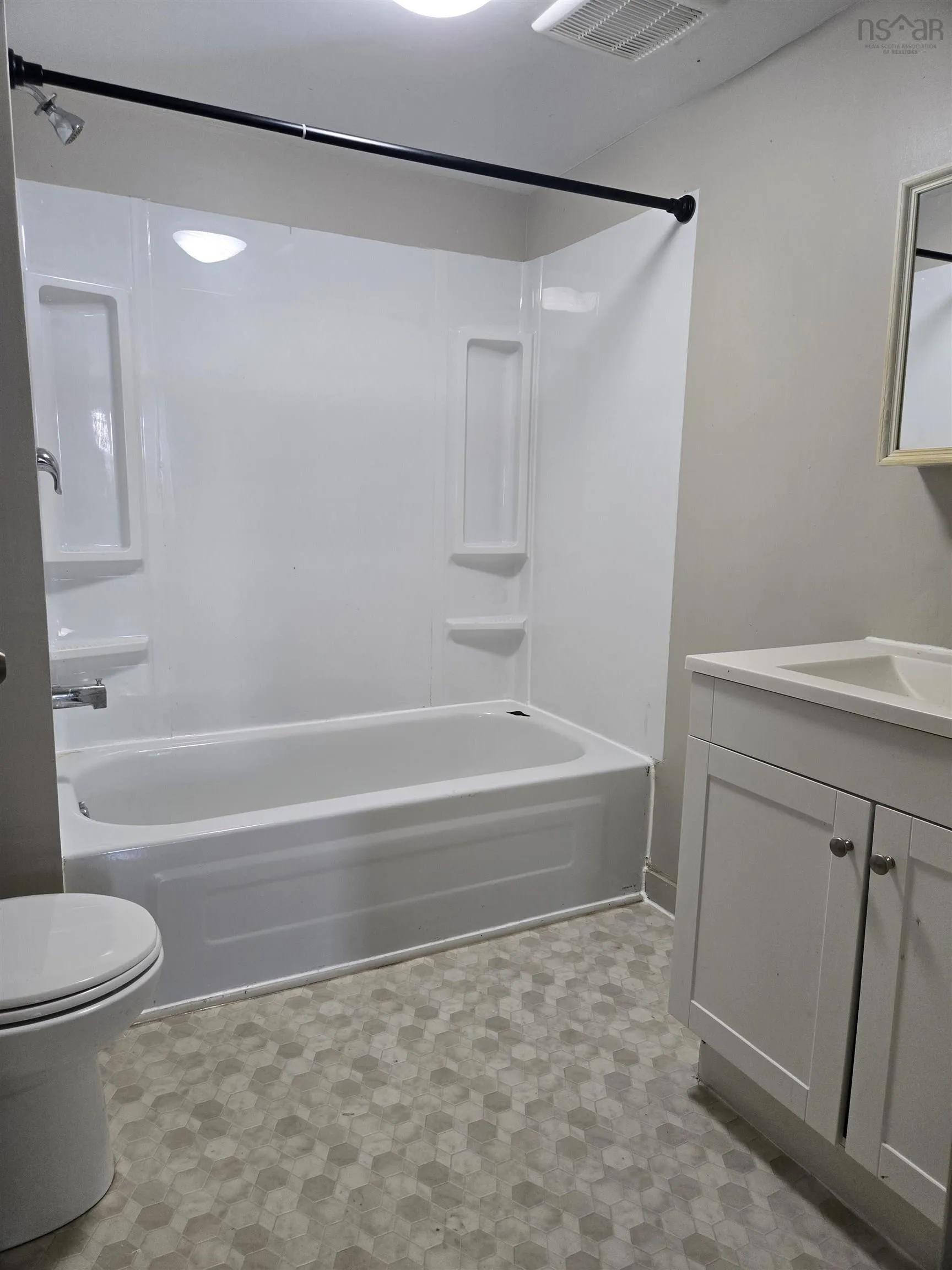 200 Lingan Road, Sydney, NS B1N 1V8, 3 Bedrooms Bedrooms, ,1 BathroomBathrooms,Residential,For Sale,Lingan,202517626