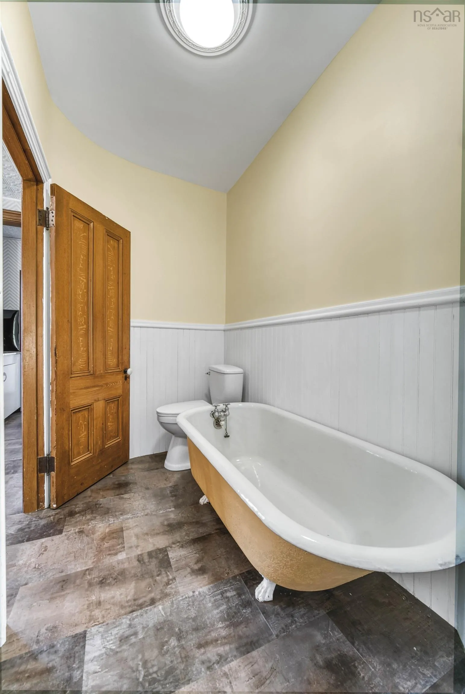 8499 3 Highway, Port Mouton, NS B0T 1T0, 5 Bedrooms Bedrooms, ,2 BathroomsBathrooms,Residential,For Sale,3,202521456