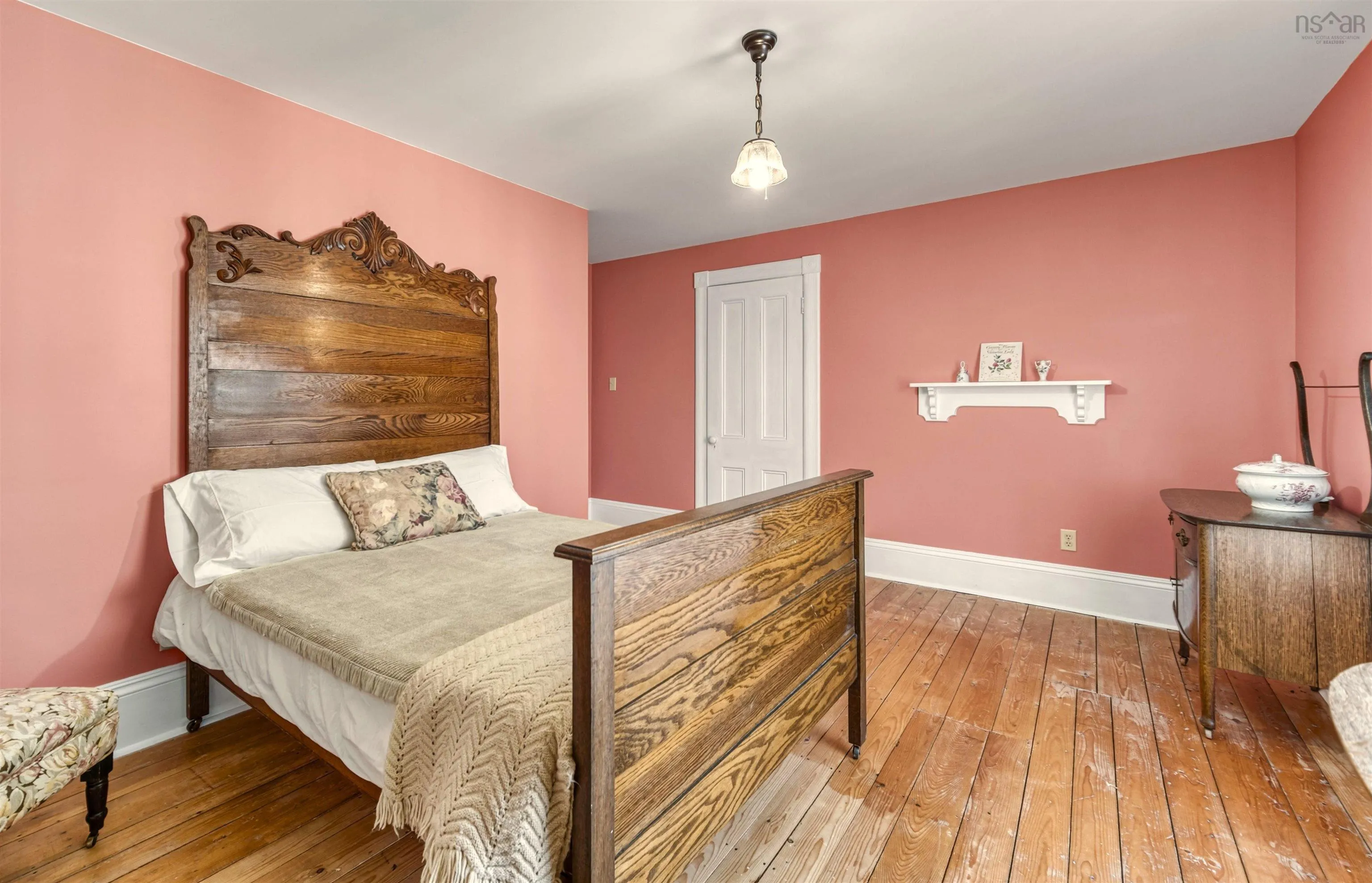 8499 3 Highway, Port Mouton, NS B0T 1T0, 5 Bedrooms Bedrooms, ,2 BathroomsBathrooms,Residential,For Sale,3,202521456