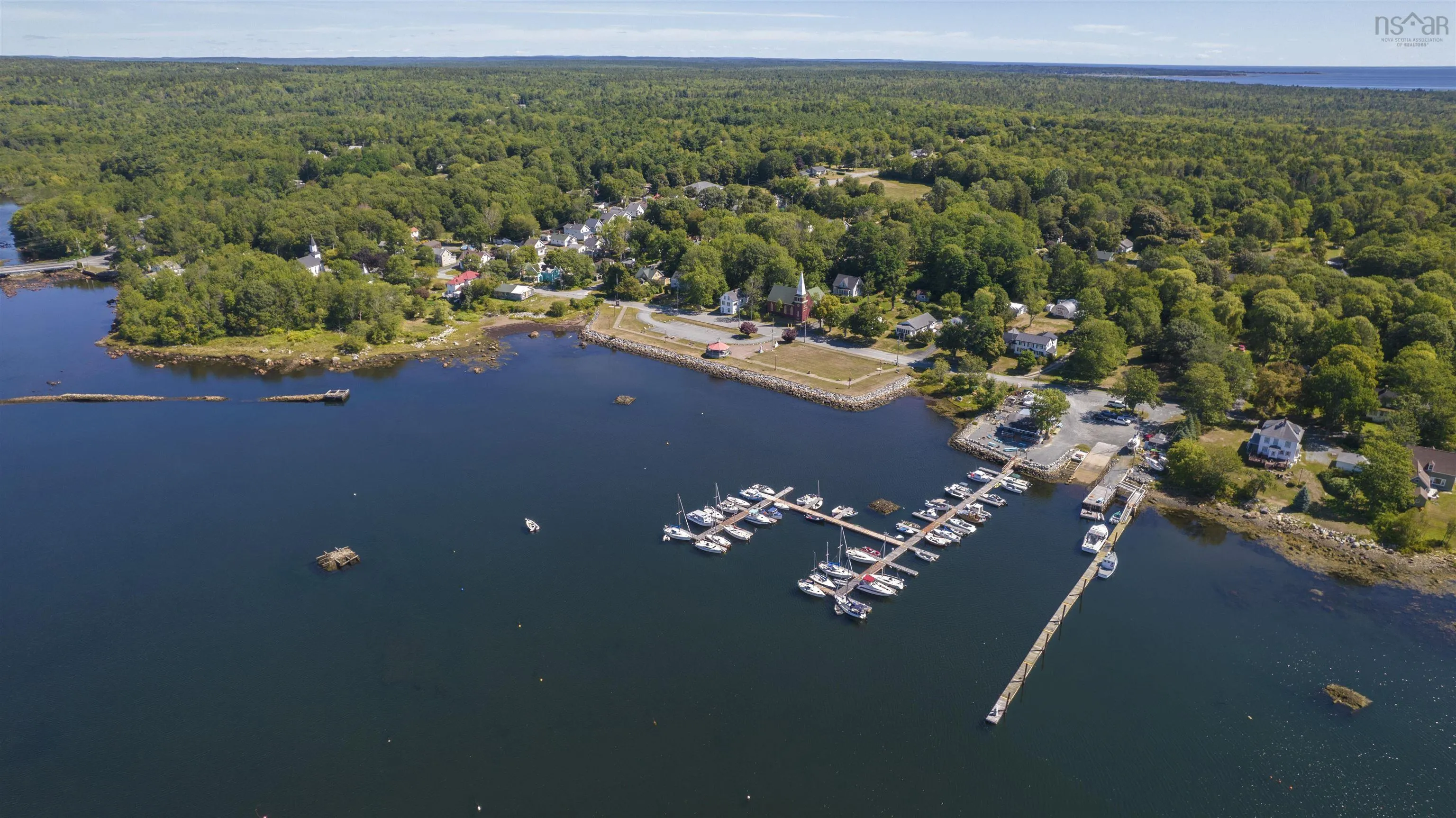 14 Breakwater Lane, Brooklyn Ns B0j 1h0, 3 Bedrooms Bedrooms, ,2 BathroomsBathrooms,Residential,For Sale,Breakwater,202426626