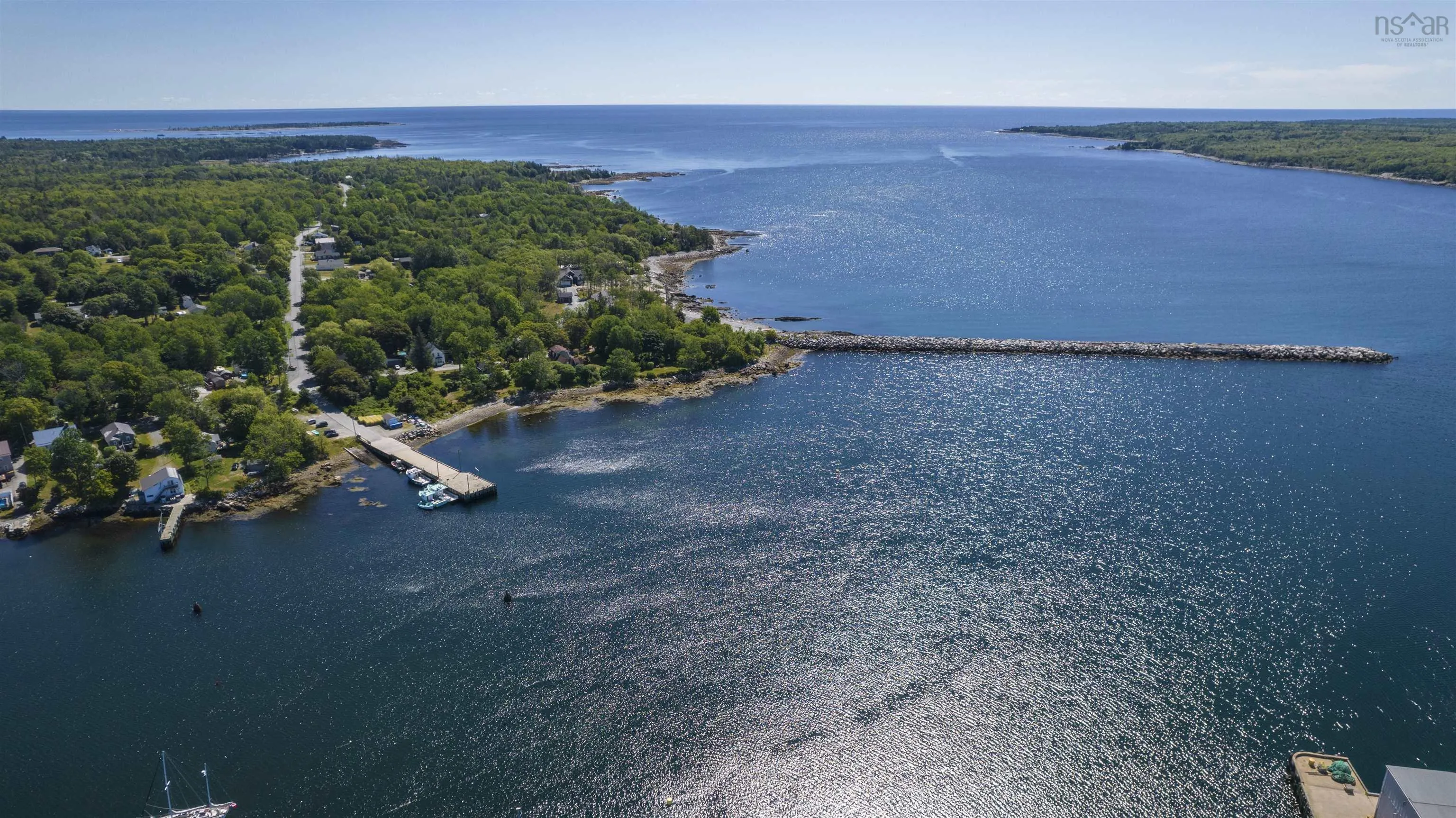 14 Breakwater Lane, Brooklyn Ns B0j 1h0, 3 Bedrooms Bedrooms, ,2 BathroomsBathrooms,Residential,For Sale,Breakwater,202426626