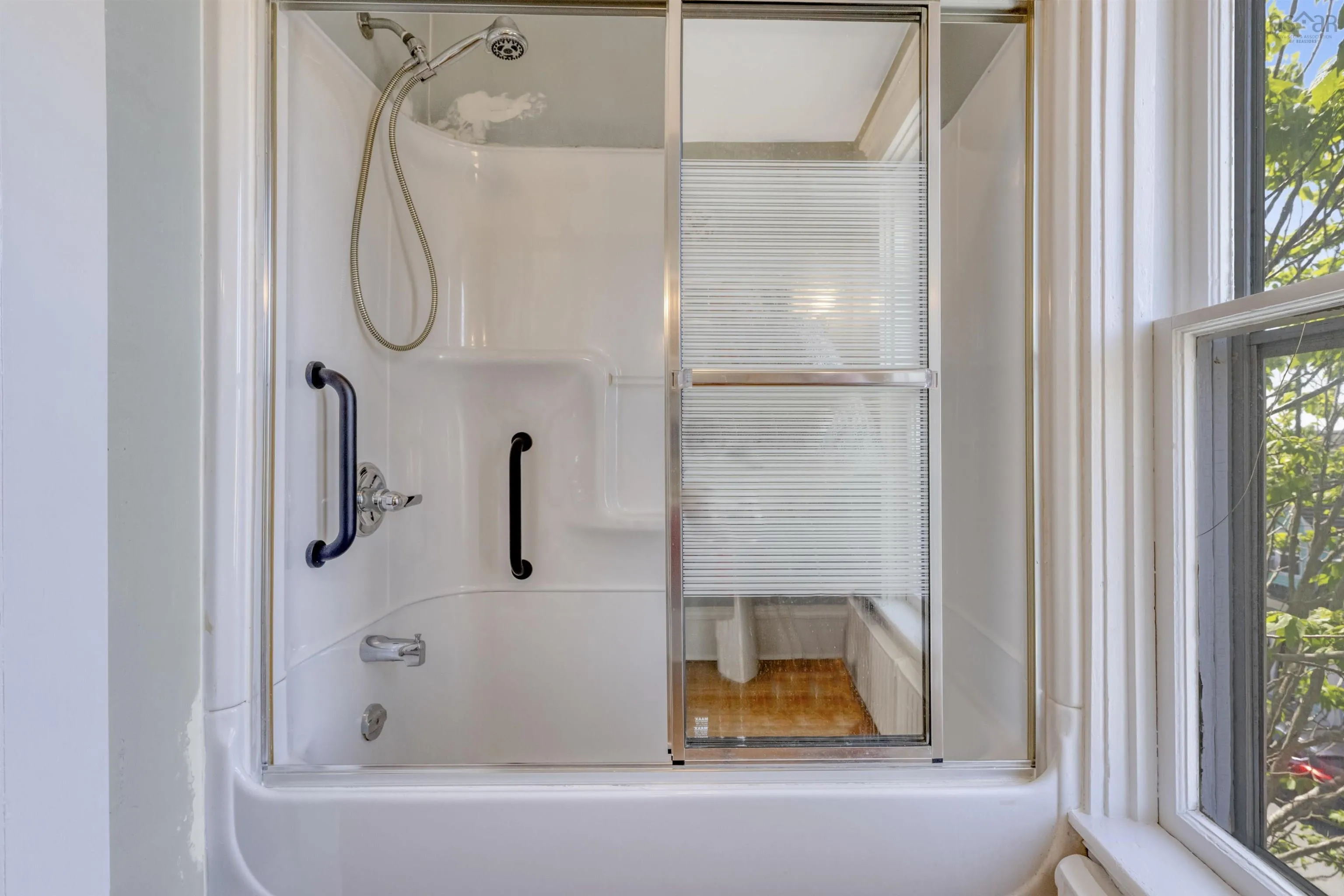 73 Montague Street, Lunenburg, NS B0J 2C0, 3 Bedrooms Bedrooms, ,2 BathroomsBathrooms,Residential,For Sale,Montague,202515014