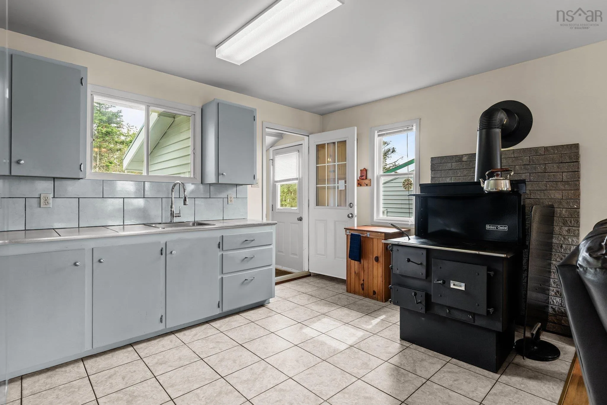 937 Highway 6, Bayhead, NS B0K 1V0, 2 Bedrooms Bedrooms, ,1 BathroomBathrooms,Residential,For Sale,Highway 6,202514260