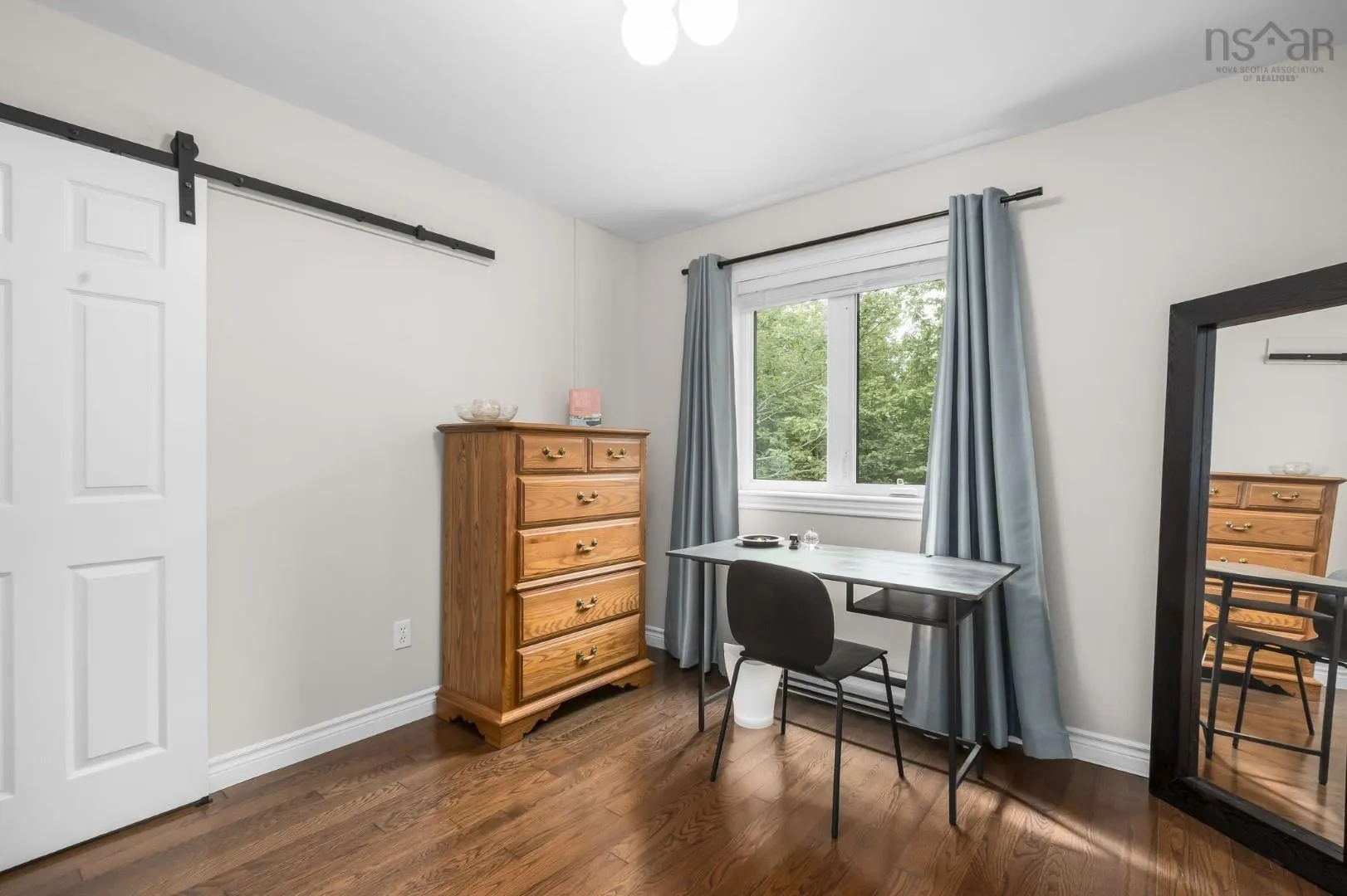 10 Parkvale Crescent, Bedford, NS B4A 3M3, 5 Bedrooms Bedrooms, ,3 BathroomsBathrooms,Residential,For Sale,Parkvale,202524442