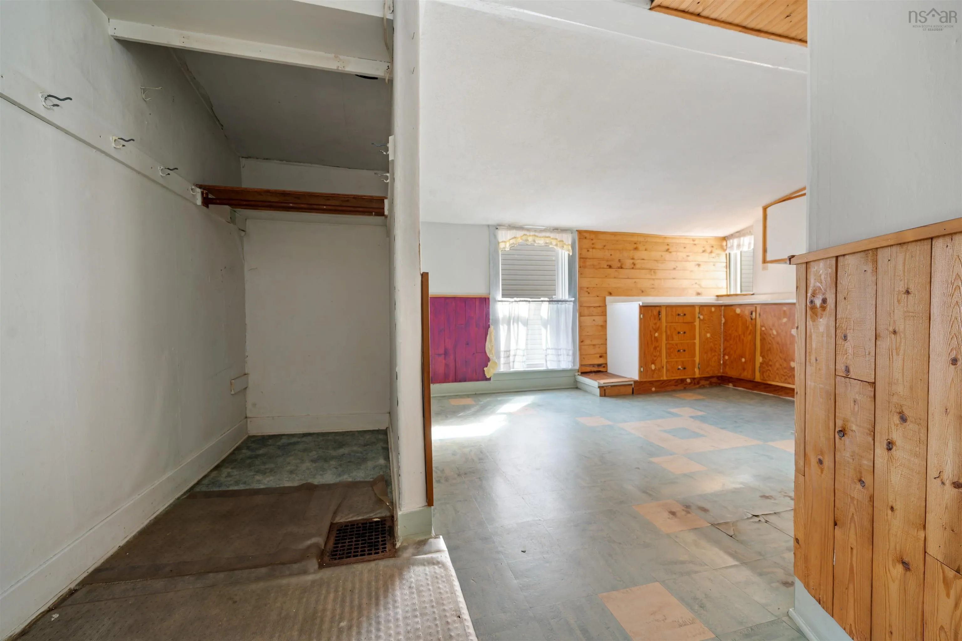 183 Arthur Street, Truro, NS B2N 1Y3, 4 Bedrooms Bedrooms, ,Residential Income,For Sale,Arthur,202521166