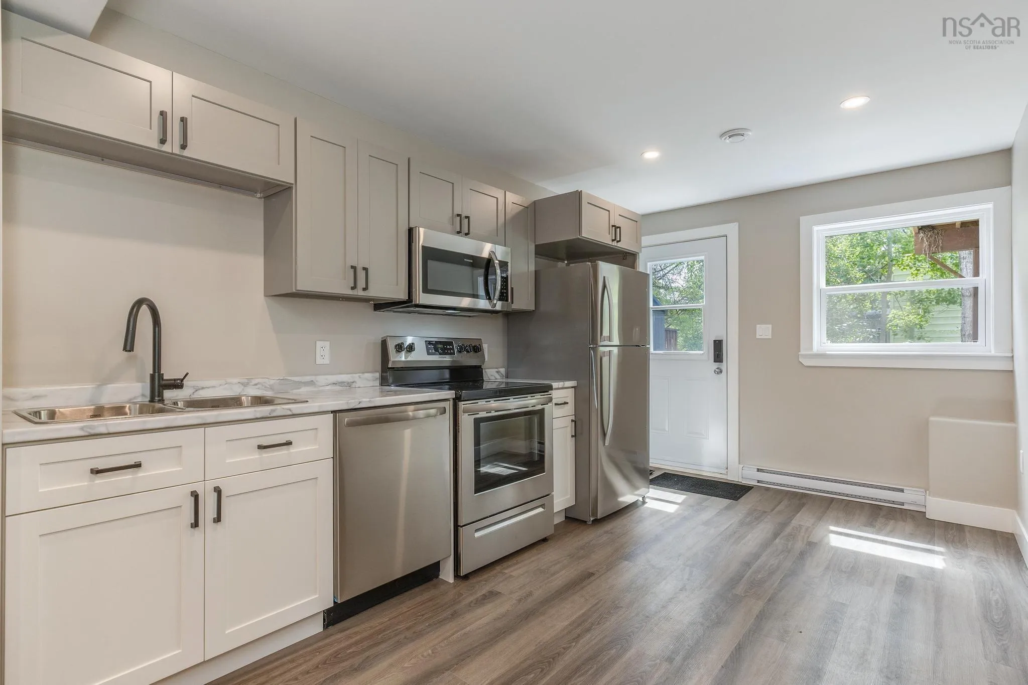 147 Governors Lake Drive, Timberlea, NS B3T 1A4, 4 Bedrooms Bedrooms, ,Residential Income,For Sale,Governors Lake,202523686