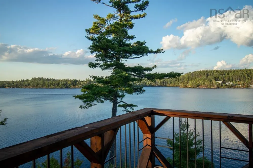 169 Cockscomb Lake Drive, Mount Uniacke, NS B0N 1Z0, 2 Bedrooms Bedrooms, ,1 BathroomBathrooms,Residential,For Sale,Cockscomb Lake,202522309