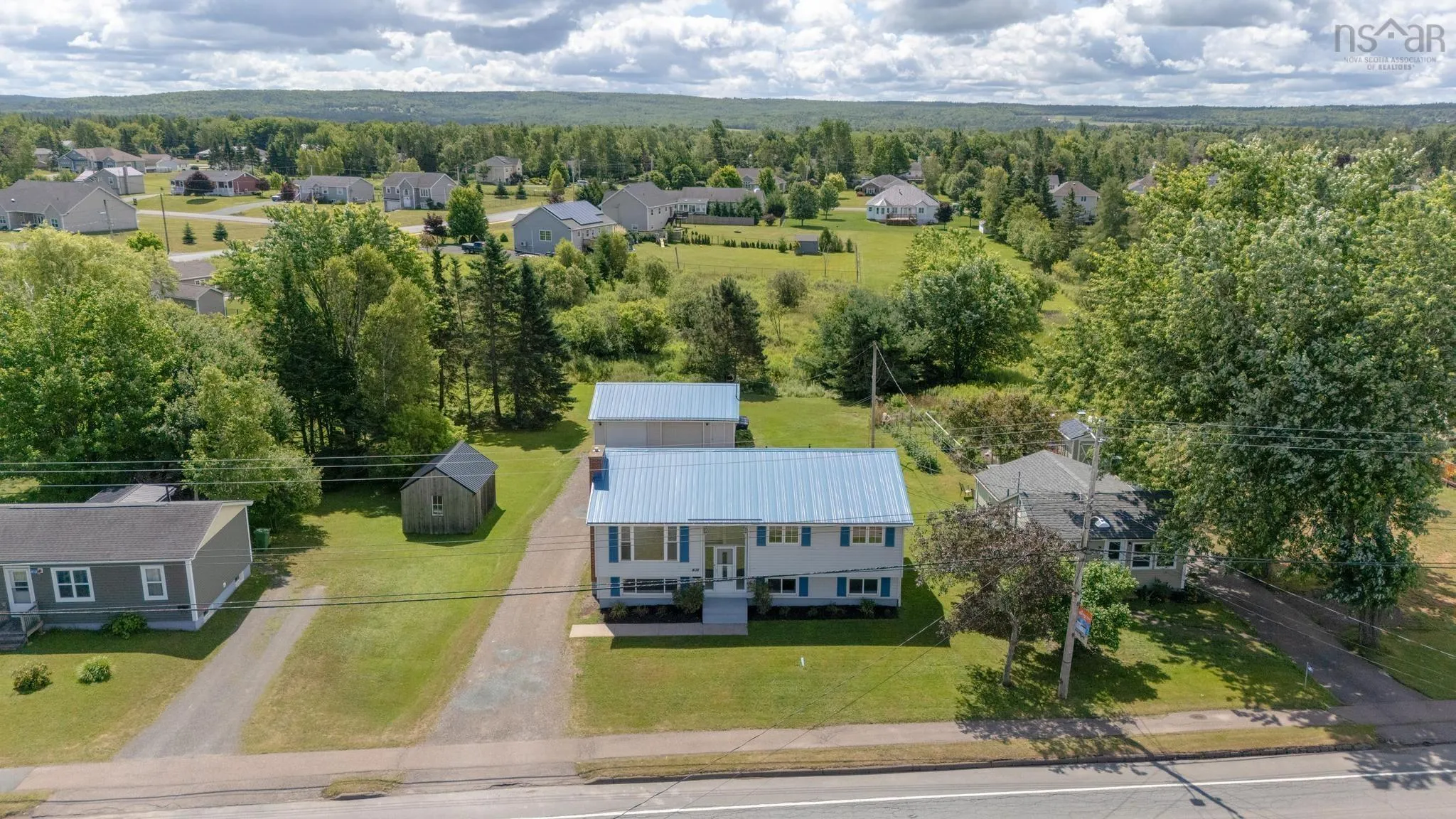 408 Pictou Road, Truro, NS B2N 2T7, 6 Bedrooms Bedrooms, ,4 BathroomsBathrooms,Residential,For Sale,Pictou,202518542