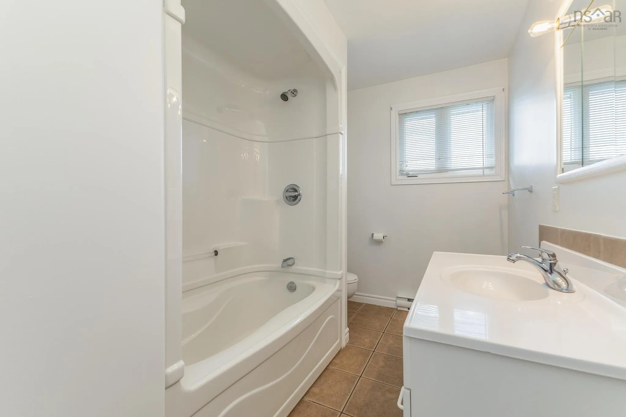 408 Pictou Road, Truro, NS B2N 2T7, 6 Bedrooms Bedrooms, ,4 BathroomsBathrooms,Residential,For Sale,Pictou,202518542