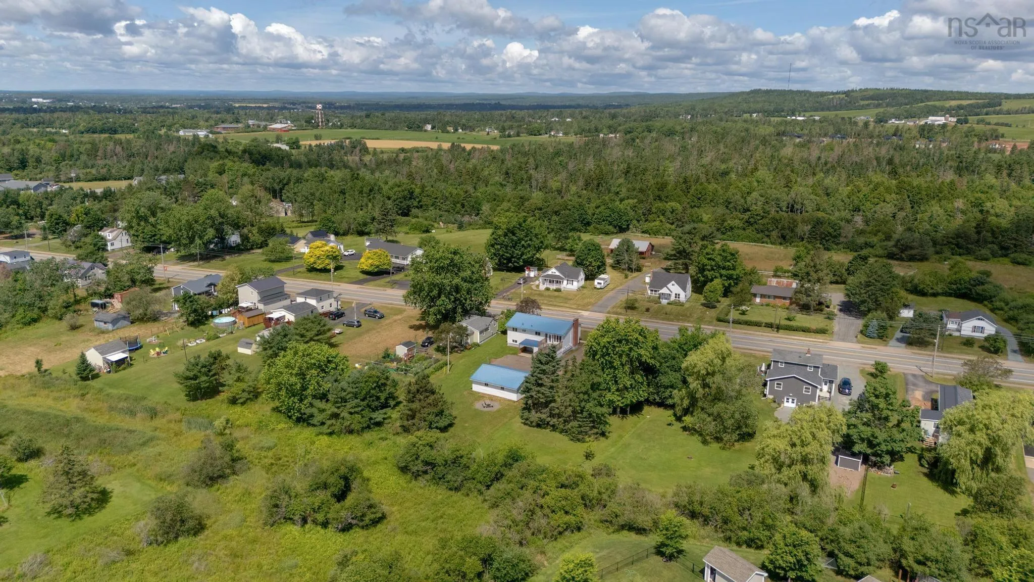 408 Pictou Road, Truro, NS B2N 2T7, 6 Bedrooms Bedrooms, ,4 BathroomsBathrooms,Residential,For Sale,Pictou,202518542