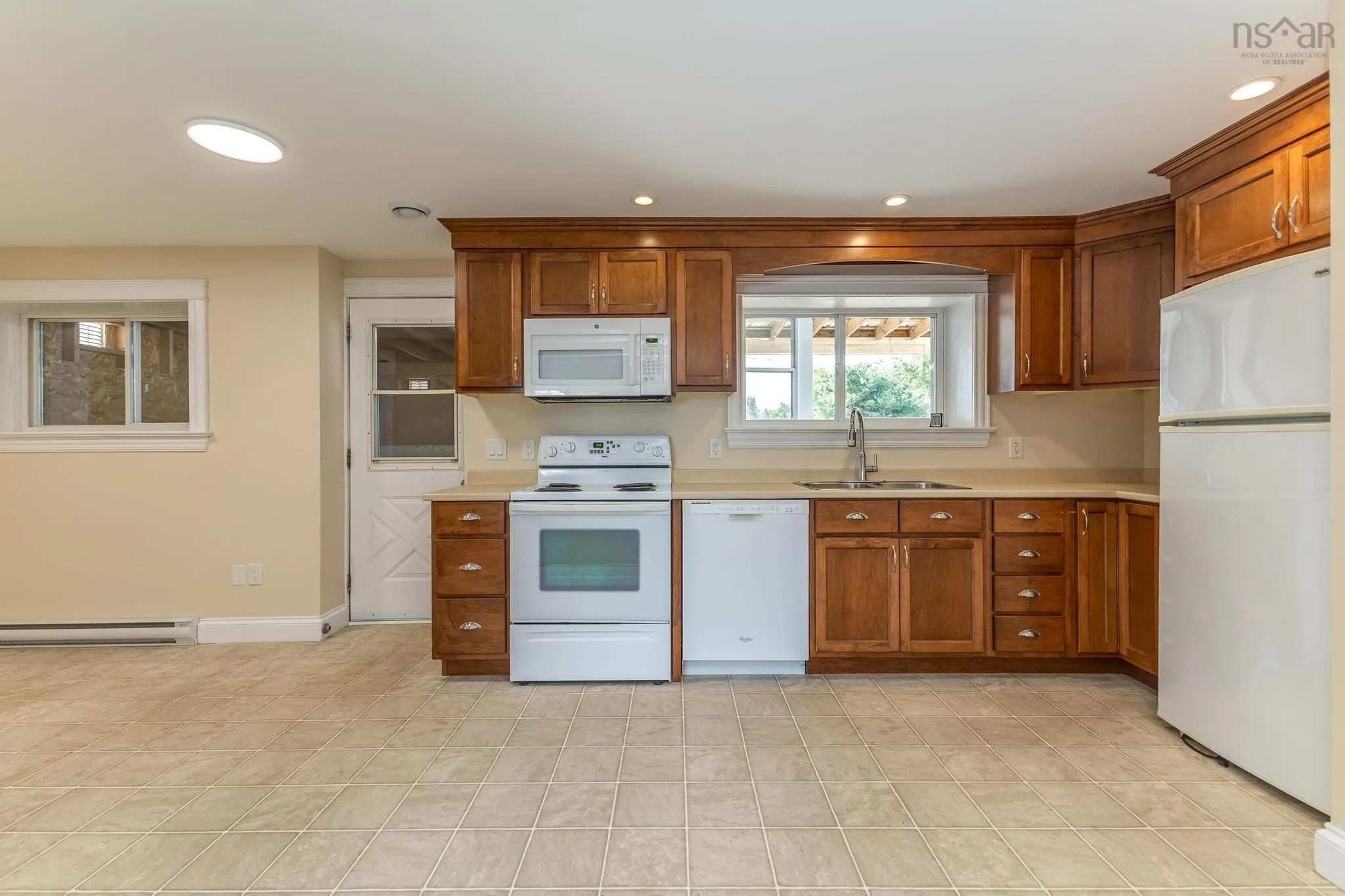 408 Pictou Road, Truro, NS B2N 2T7, 6 Bedrooms Bedrooms, ,4 BathroomsBathrooms,Residential,For Sale,Pictou,202518542