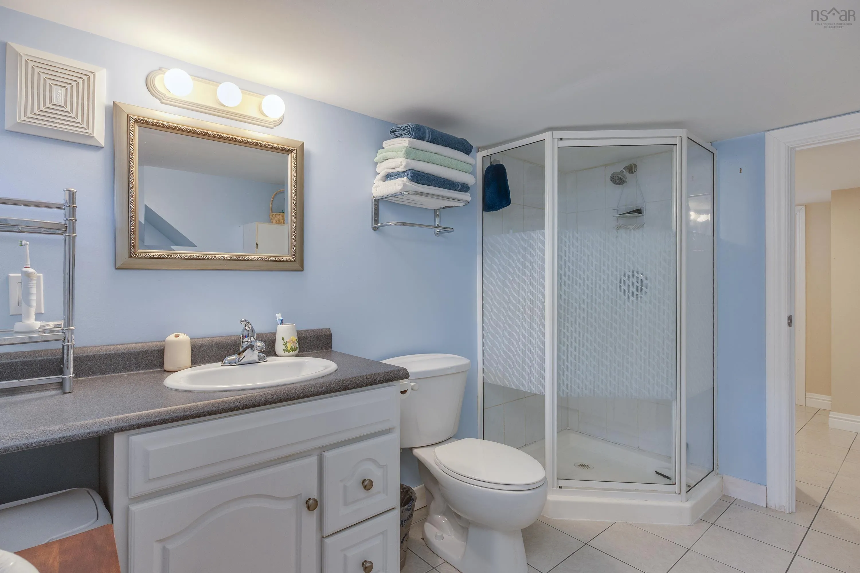 21 Howe Street, Dartmouth, NS B2A 3G2, 2 Bedrooms Bedrooms, ,2 BathroomsBathrooms,Residential,For Sale,Howe,202524883