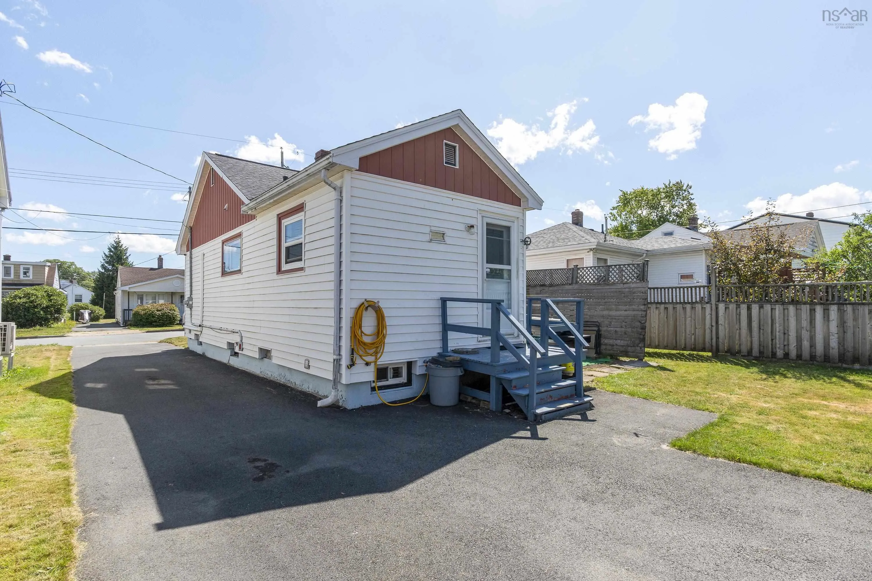 21 Howe Street, Dartmouth, NS B2A 3G2, 2 Bedrooms Bedrooms, ,2 BathroomsBathrooms,Residential,For Sale,Howe,202524883