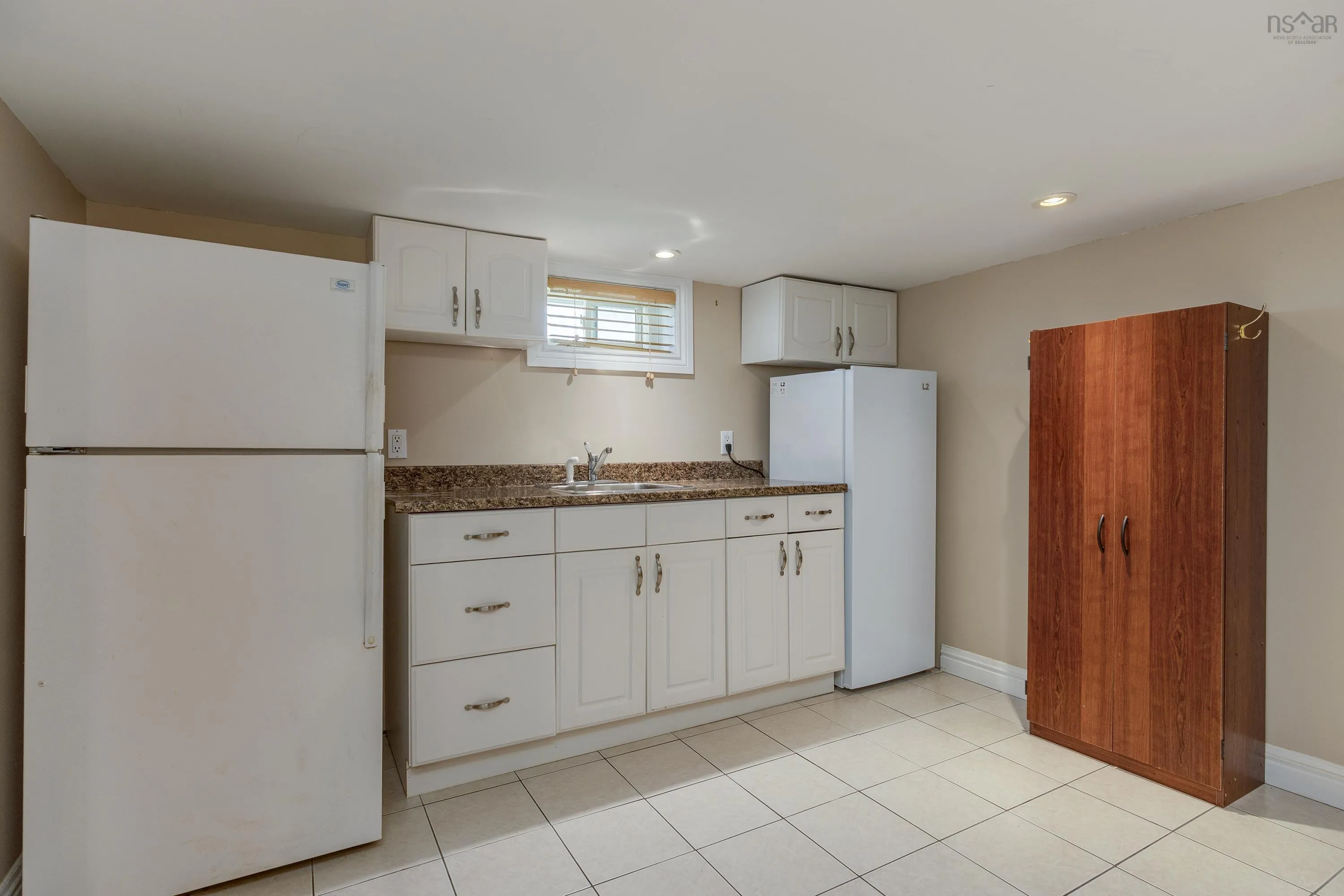 21 Howe Street, Dartmouth, NS B2A 3G2, 2 Bedrooms Bedrooms, ,2 BathroomsBathrooms,Residential,For Sale,Howe,202524883