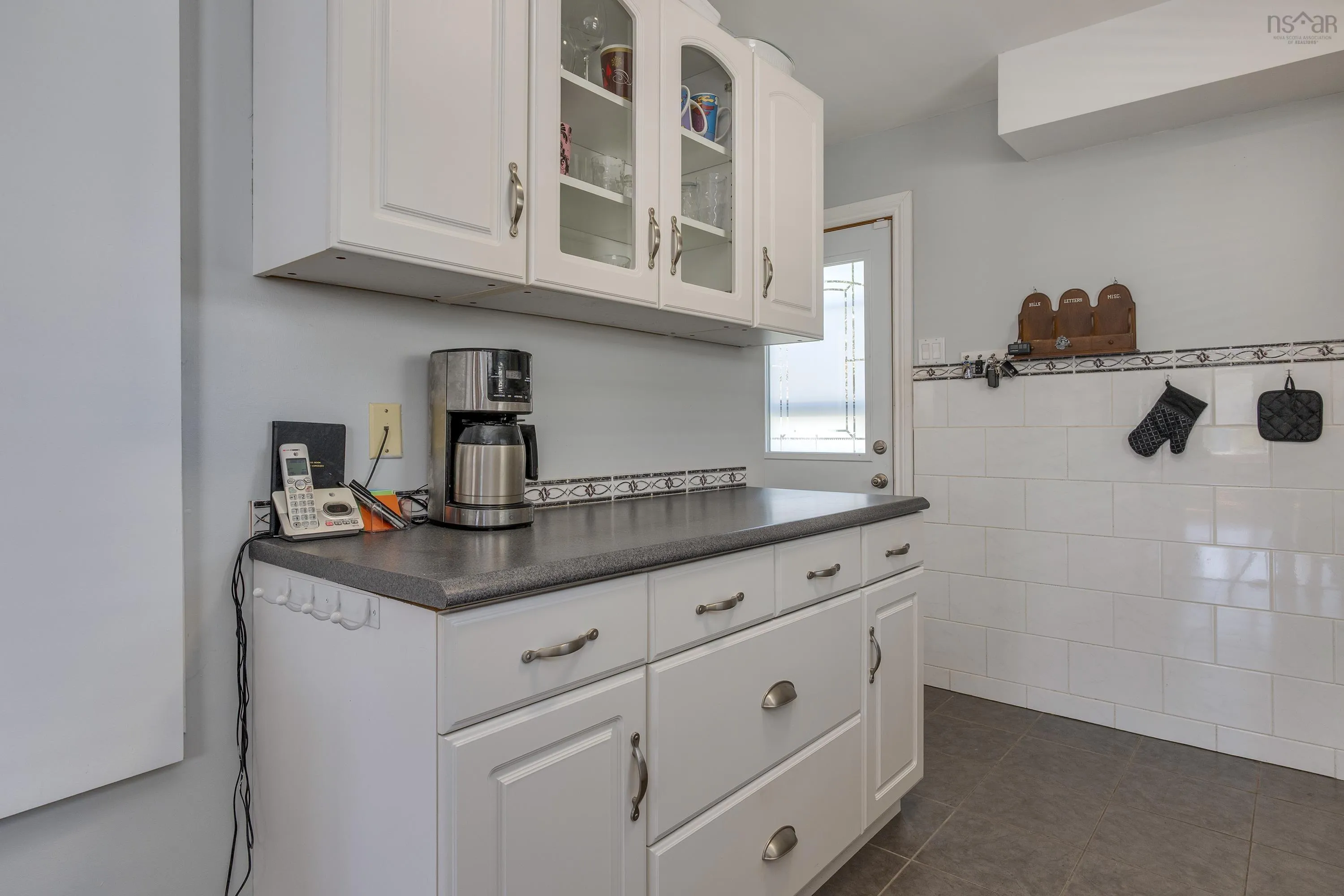21 Howe Street, Dartmouth, NS B2A 3G2, 2 Bedrooms Bedrooms, ,2 BathroomsBathrooms,Residential,For Sale,Howe,202524883