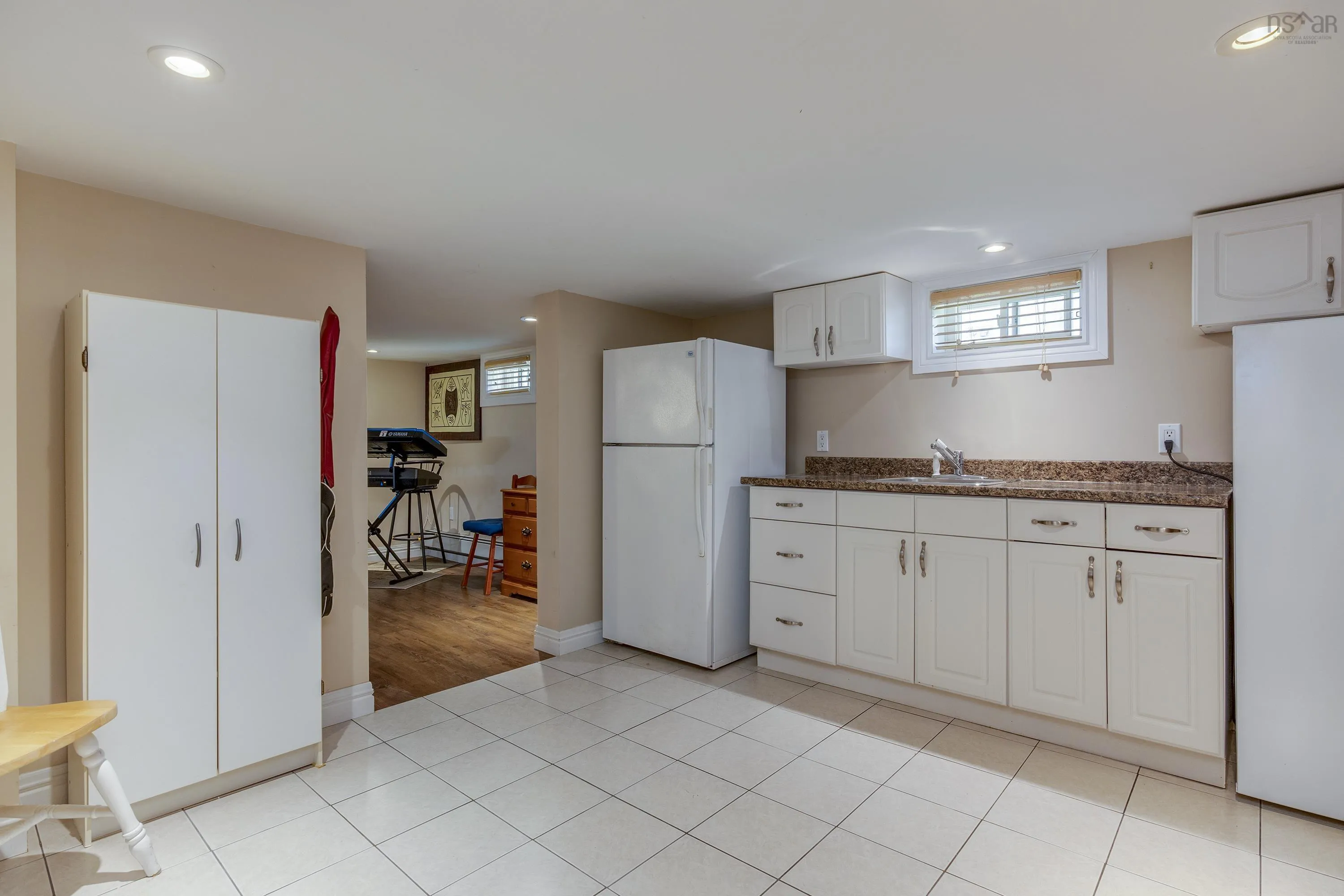 21 Howe Street, Dartmouth, NS B2A 3G2, 2 Bedrooms Bedrooms, ,2 BathroomsBathrooms,Residential,For Sale,Howe,202524883