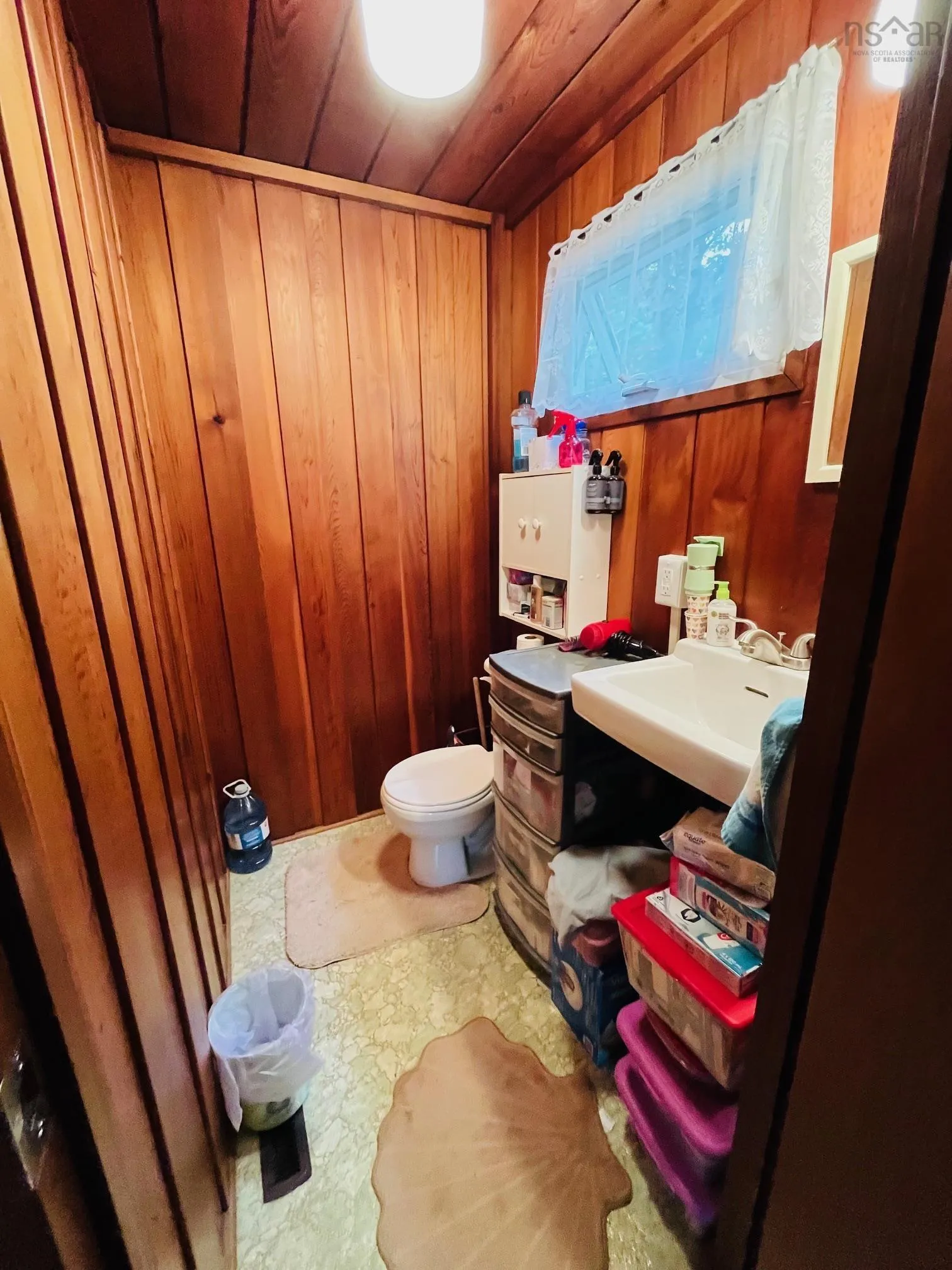 29 Nauss Avenue, Bridgewater, NS B4V 1V6, 3 Bedrooms Bedrooms, ,2 BathroomsBathrooms,Residential,For Sale,Nauss,202522881
