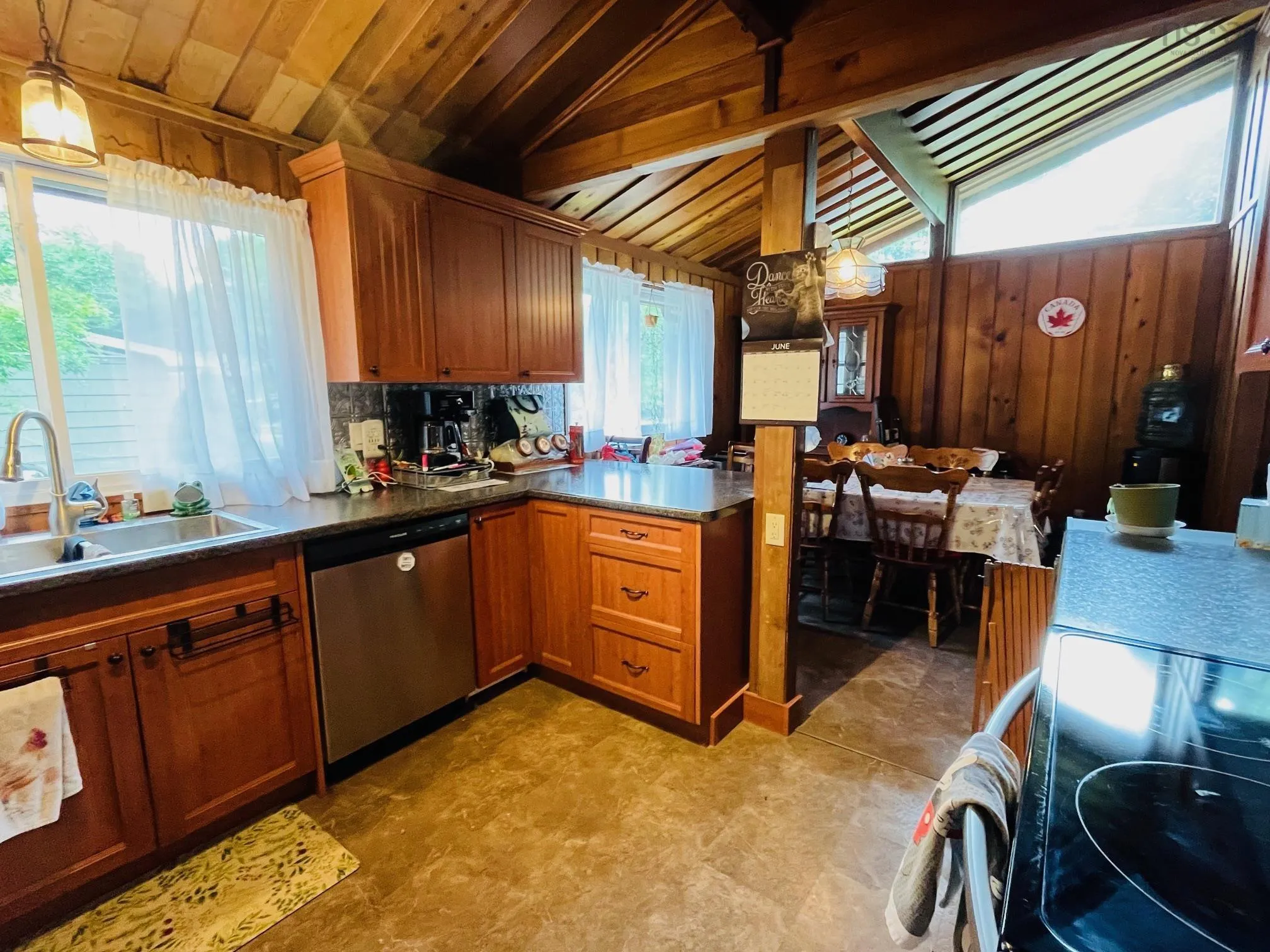 29 Nauss Avenue, Bridgewater, NS B4V 1V6, 3 Bedrooms Bedrooms, ,2 BathroomsBathrooms,Residential,For Sale,Nauss,202522881