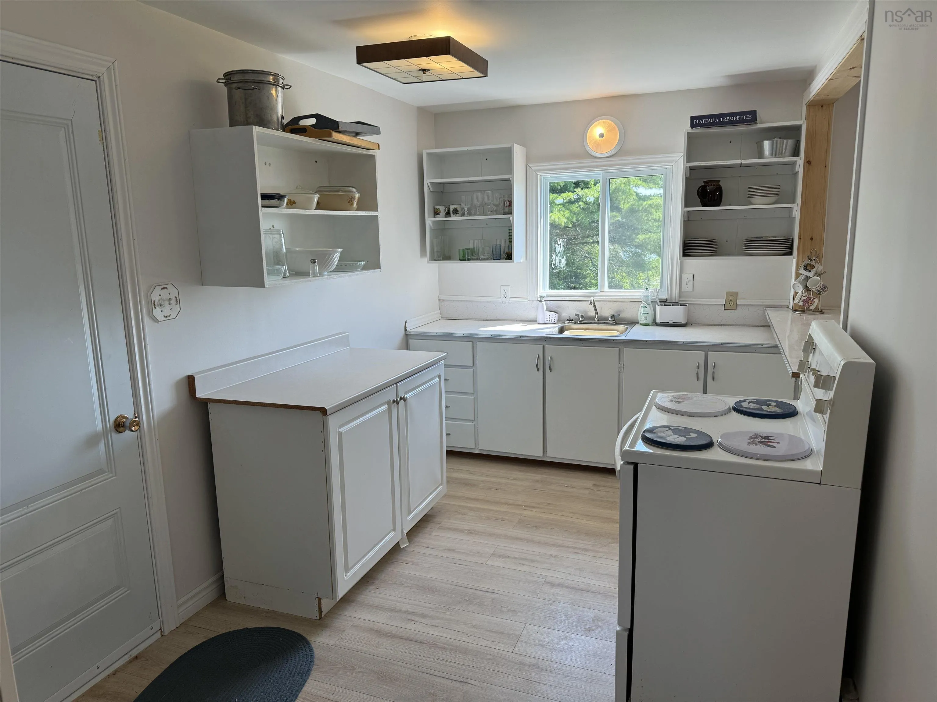 16 Woodside Drive, Waterside Ns B0k 1h0, 3 Bedrooms Bedrooms, ,1 BathroomBathrooms,Residential,For Sale,Woodside,202510565