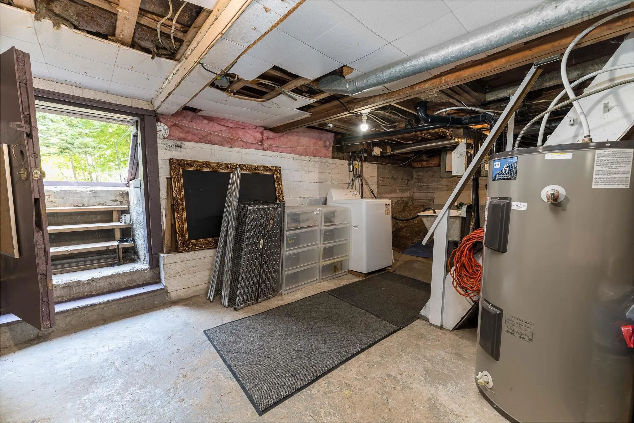 39 Russell Street, Dartmouth, NS B3A 3M7, 2 Bedrooms Bedrooms, ,1 BathroomBathrooms,Residential,For Sale,Russell,202522606