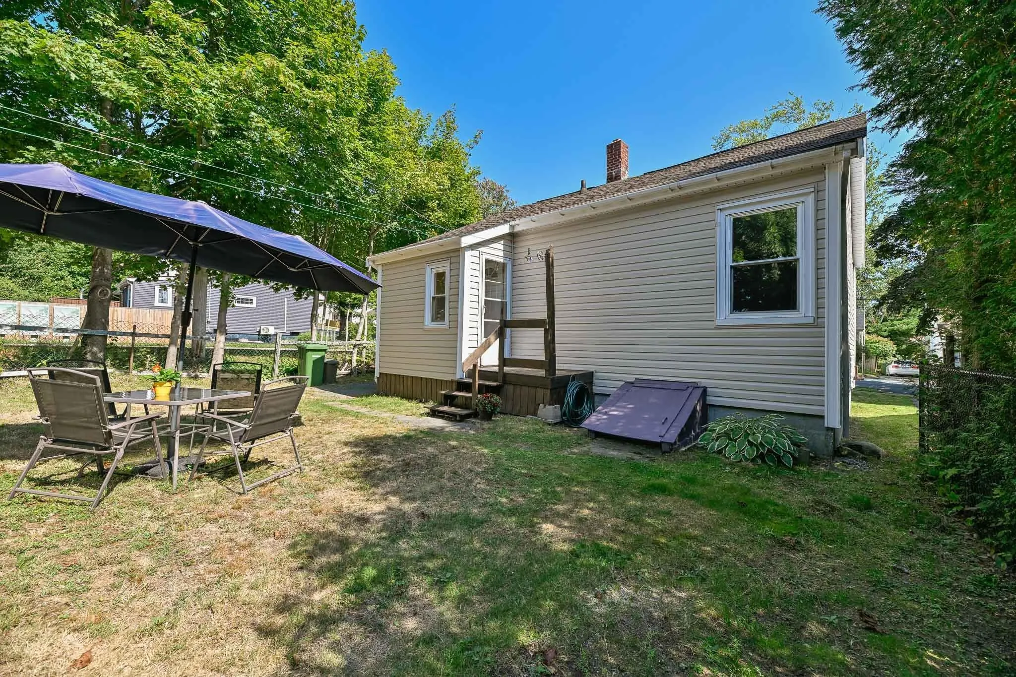 39 Russell Street, Dartmouth, NS B3A 3M7, 2 Bedrooms Bedrooms, ,1 BathroomBathrooms,Residential,For Sale,Russell,202522606