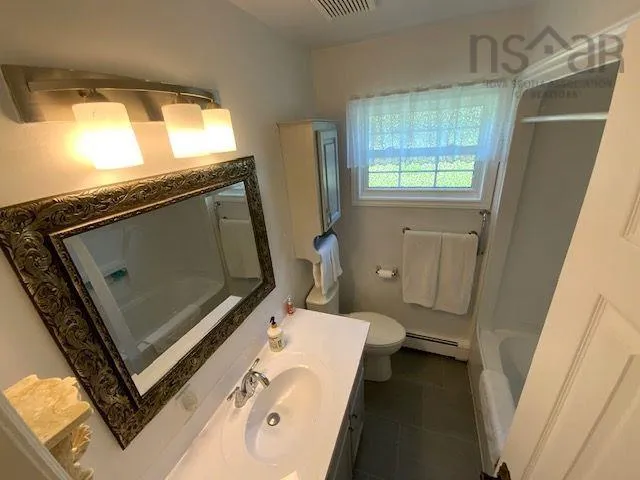 39 Falkland Lane, Guysborough, NS B0H 1N0, 4 Bedrooms Bedrooms, ,2 BathroomsBathrooms,Residential,For Sale,Falkland Lane,202519404