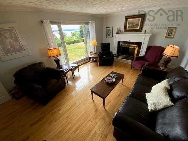 39 Falkland Lane, Guysborough, NS B0H 1N0, 4 Bedrooms Bedrooms, ,2 BathroomsBathrooms,Residential,For Sale,Falkland Lane,202519404