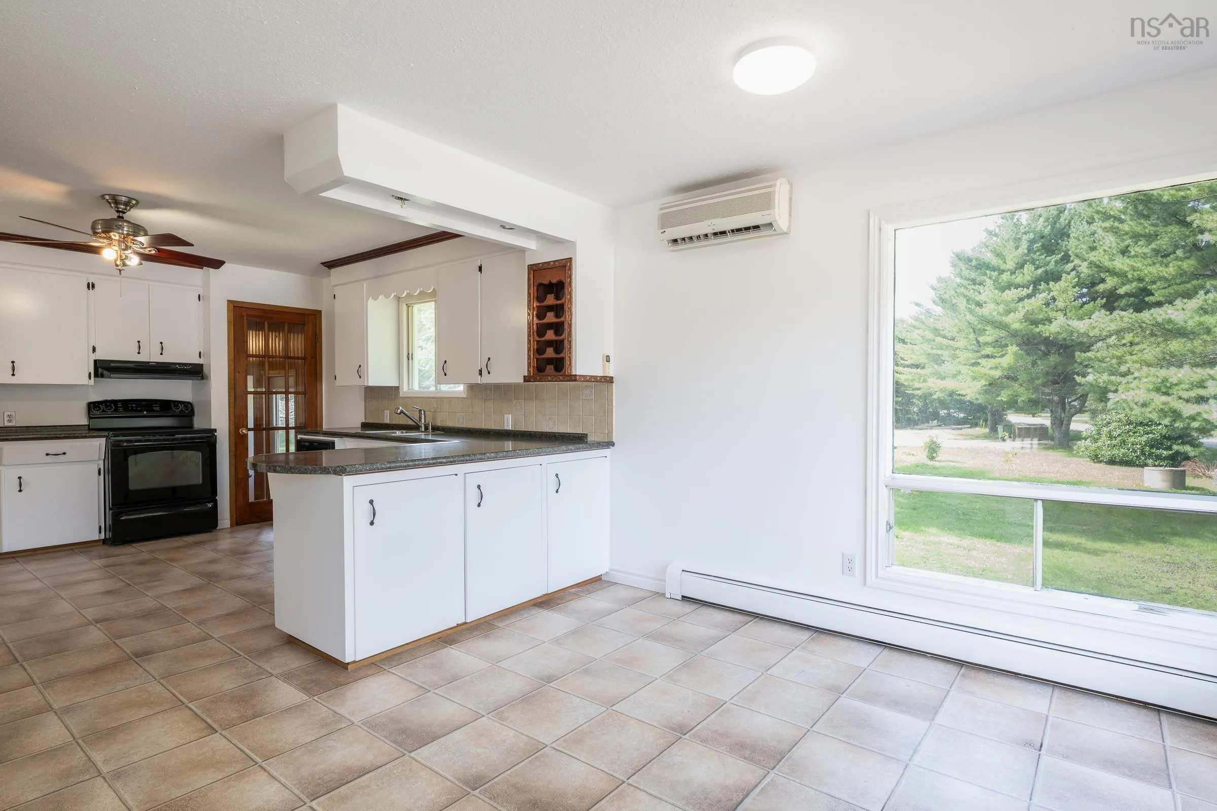 11 Dorey Park Road, Martins Point, NS B0J 2E0, 5 Bedrooms Bedrooms, ,2 BathroomsBathrooms,Residential,For Sale,Dorey Park,202520455