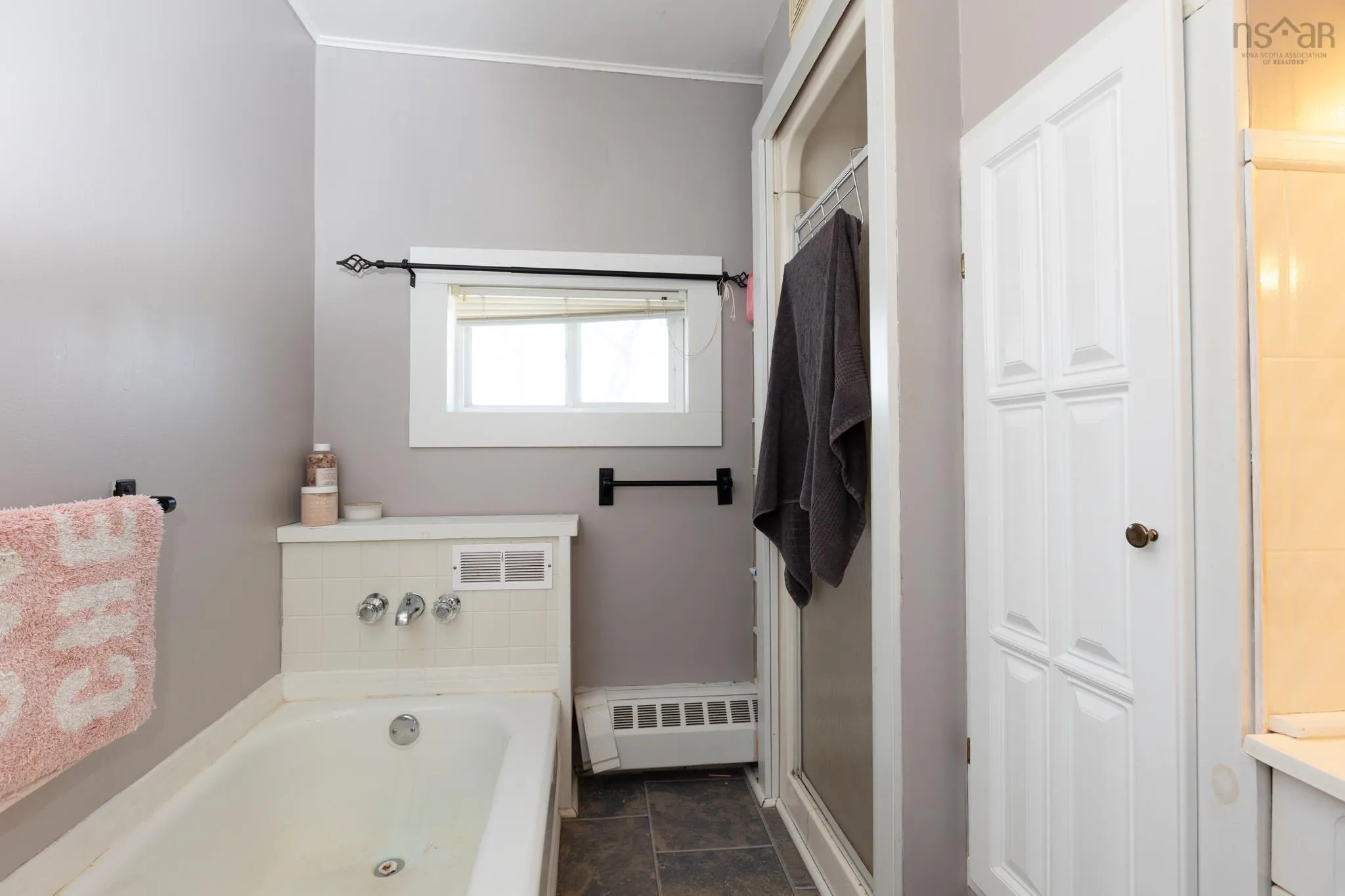 22 Baker Street, Yarmouth Ns B5a 2w9, 3 Bedrooms Bedrooms, ,3 BathroomsBathrooms,Residential,For Sale,Baker,202507739