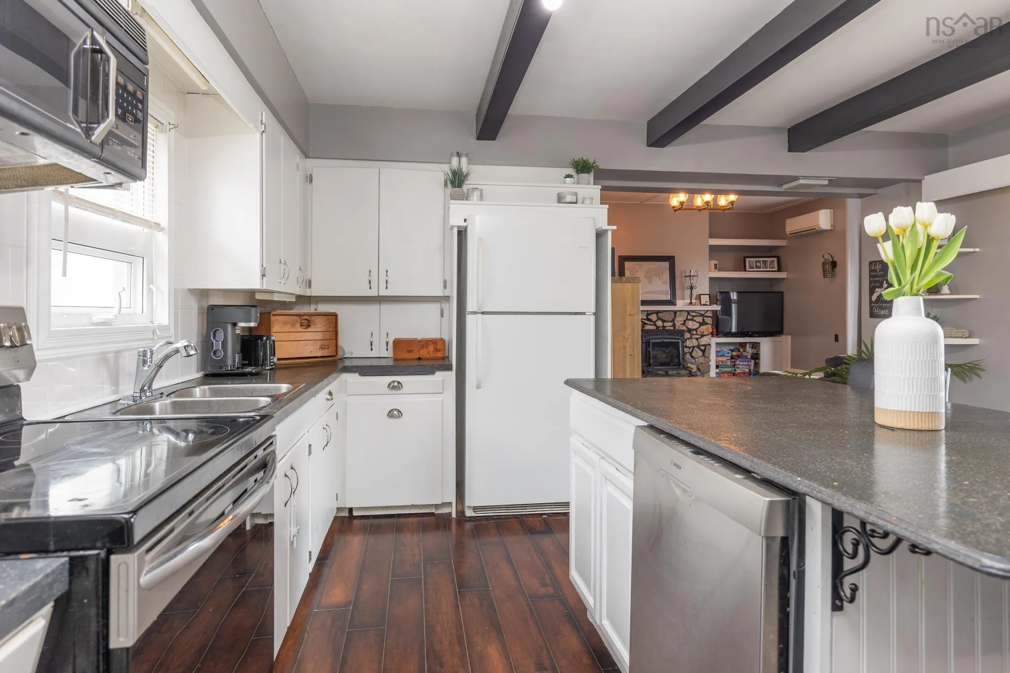 22 Baker Street, Yarmouth Ns B5a 2w9, 3 Bedrooms Bedrooms, ,3 BathroomsBathrooms,Residential,For Sale,Baker,202507739