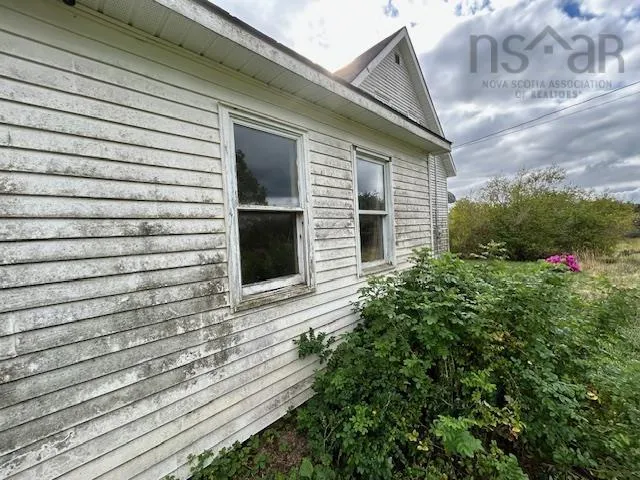 2381 276 Route, Giants Lake, NS B0E 1M0, 5 Bedrooms Bedrooms, ,2 BathroomsBathrooms,Residential,For Sale,276,202520696