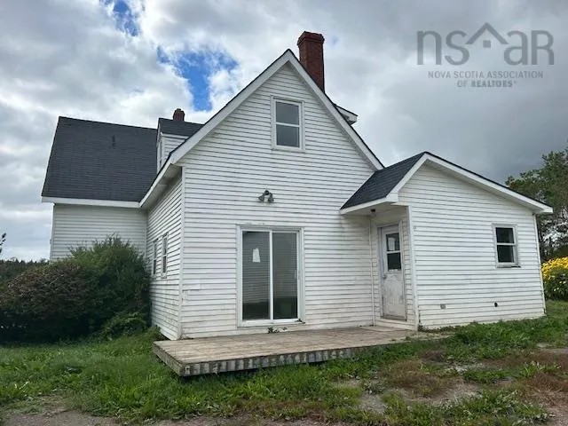 2381 276 Route, Giants Lake, NS B0E 1M0, 5 Bedrooms Bedrooms, ,2 BathroomsBathrooms,Residential,For Sale,276,202520696