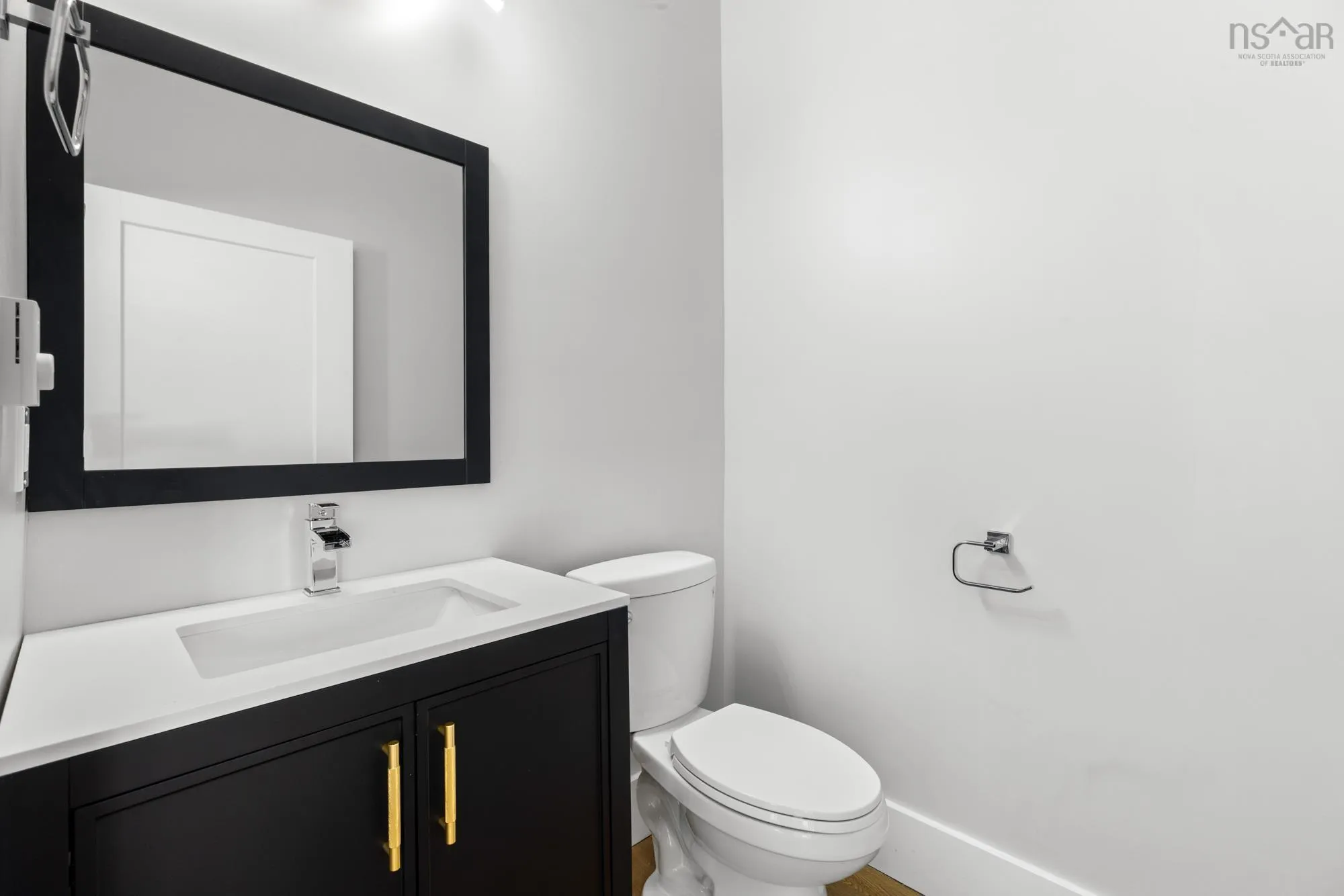 114 Brookside Drive, Brookside, NS B3T 1S2, 3 Bedrooms Bedrooms, ,3 BathroomsBathrooms,Residential,For Sale,Brookside,202521537