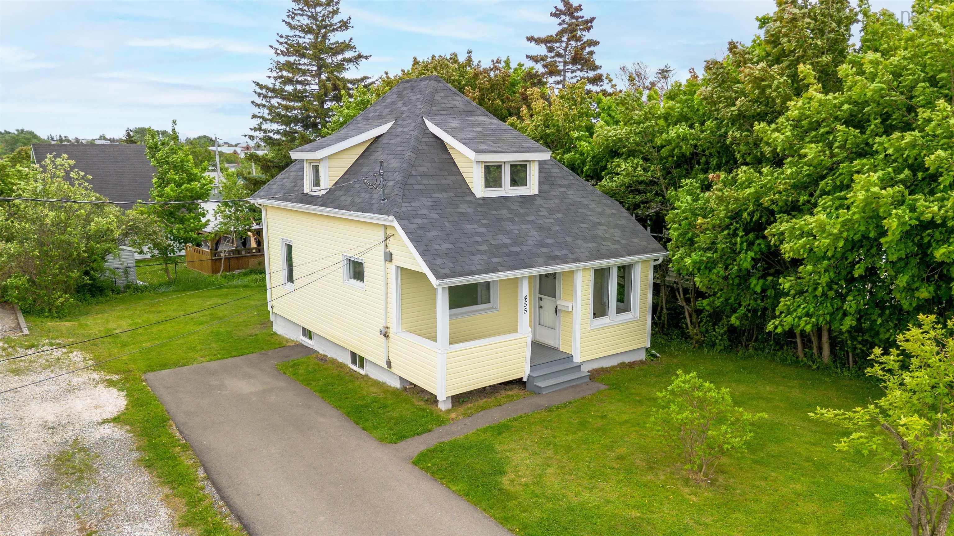 455 York Street, Glace Bay, NS B1A 2N4, 3 Bedrooms Bedrooms, ,1 BathroomBathrooms,Residential,For Sale,York,202521442