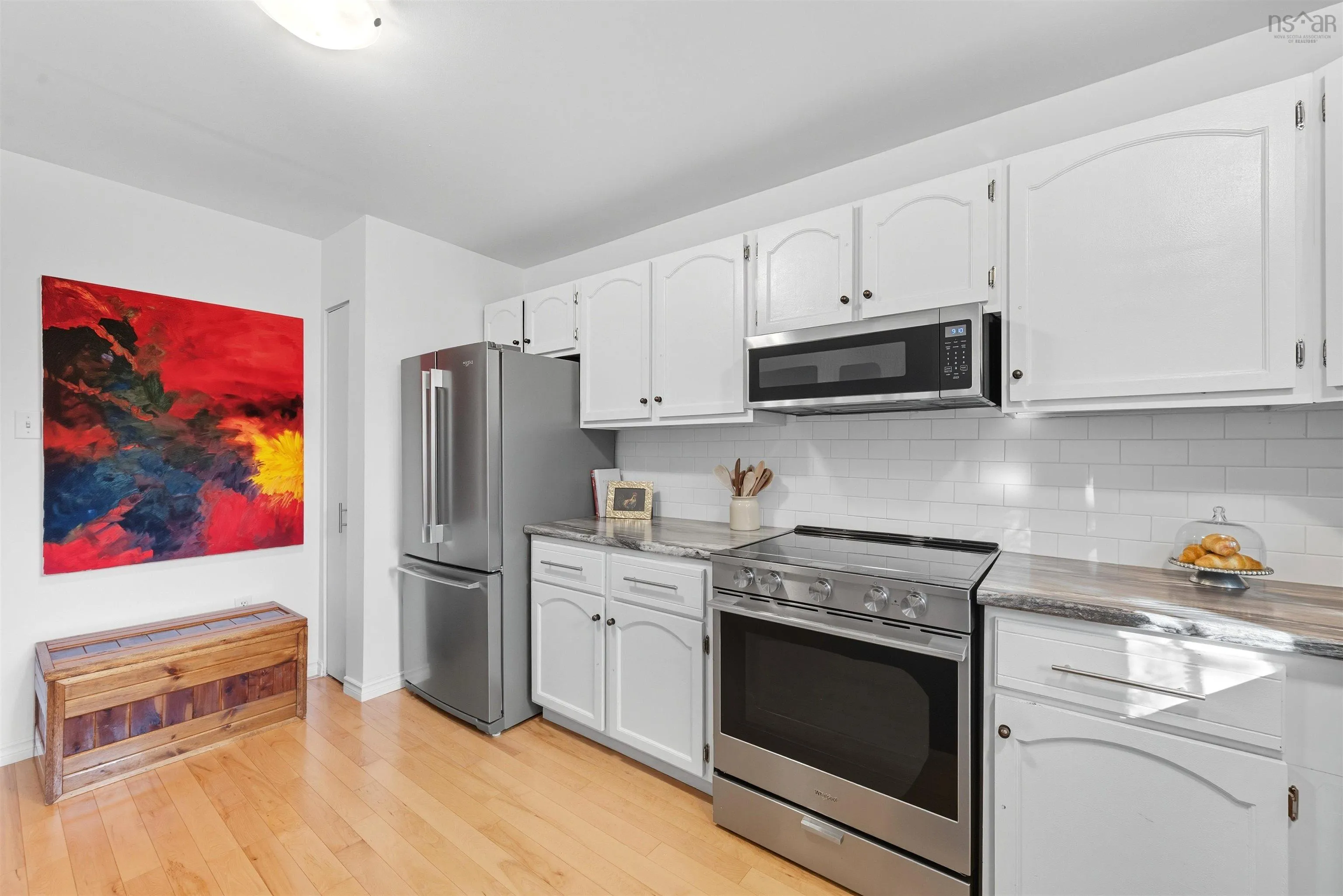 28 Hanover Court, Halifax, NS B3M 3K6, 3 Bedrooms Bedrooms, ,3 BathroomsBathrooms,Residential,For Sale,Hanover,202525064