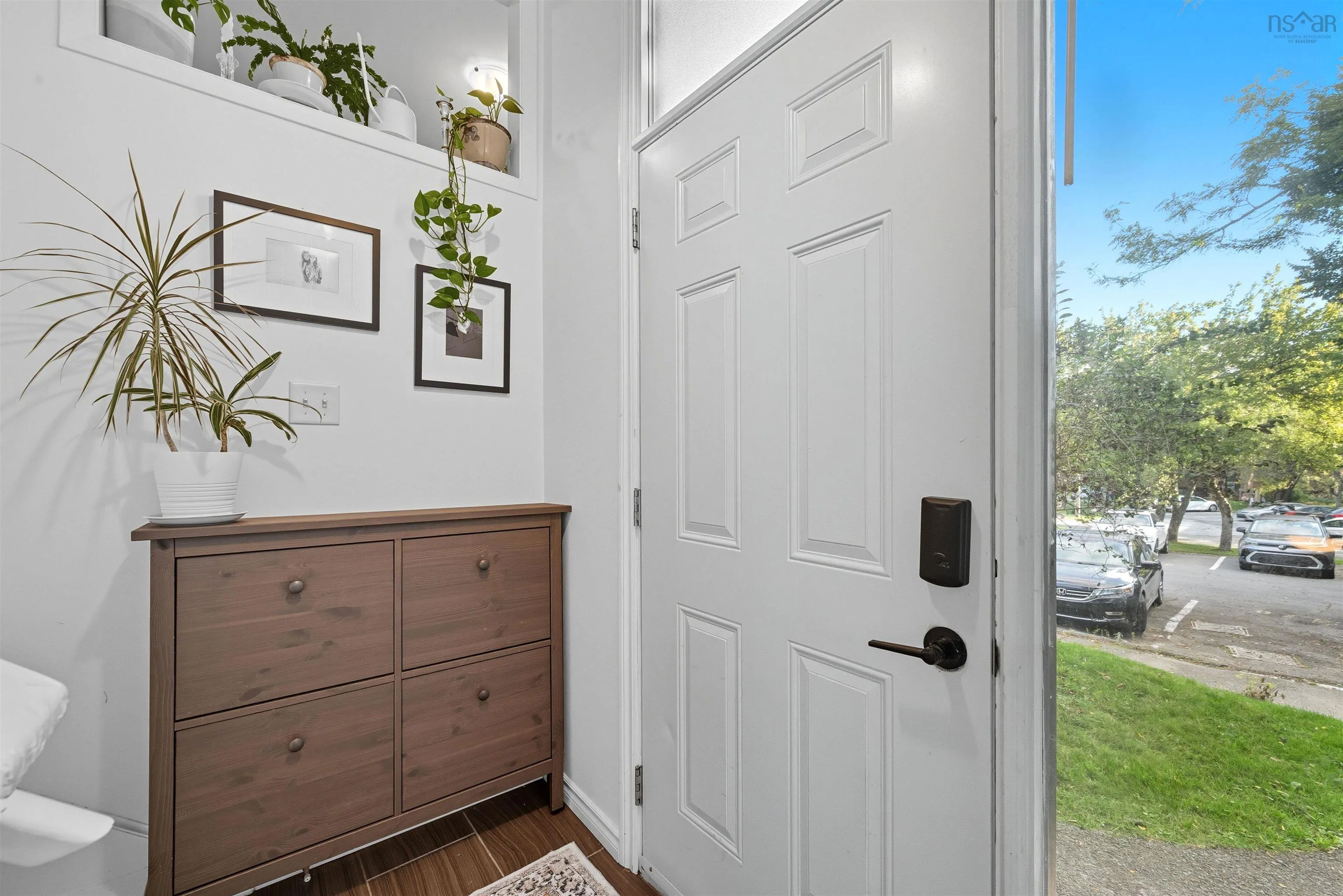 28 Hanover Court, Halifax, NS B3M 3K6, 3 Bedrooms Bedrooms, ,3 BathroomsBathrooms,Residential,For Sale,Hanover,202525064