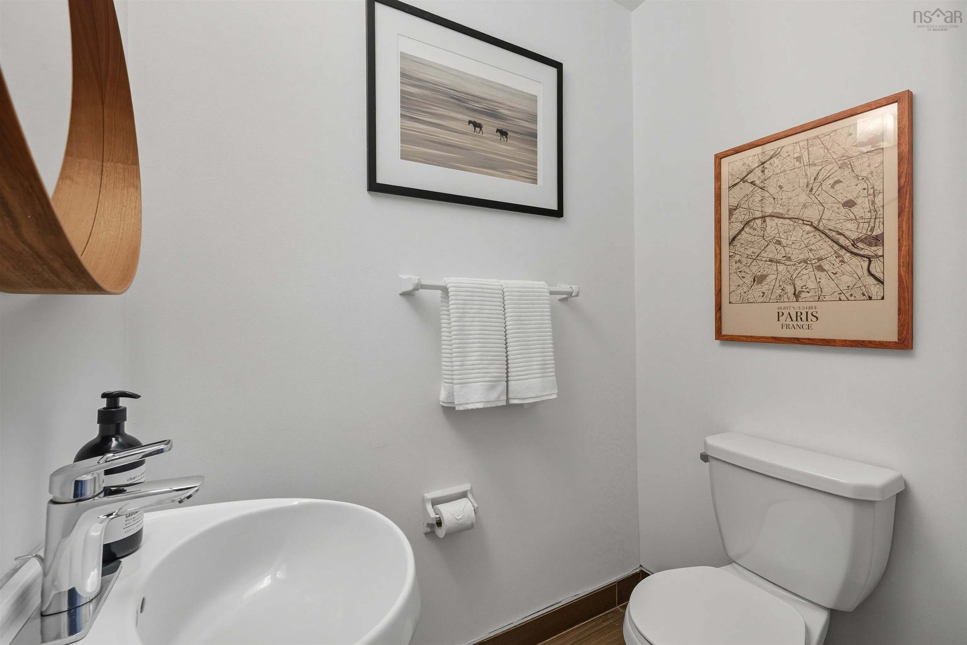28 Hanover Court, Halifax, NS B3M 3K6, 3 Bedrooms Bedrooms, ,3 BathroomsBathrooms,Residential,For Sale,Hanover,202525064