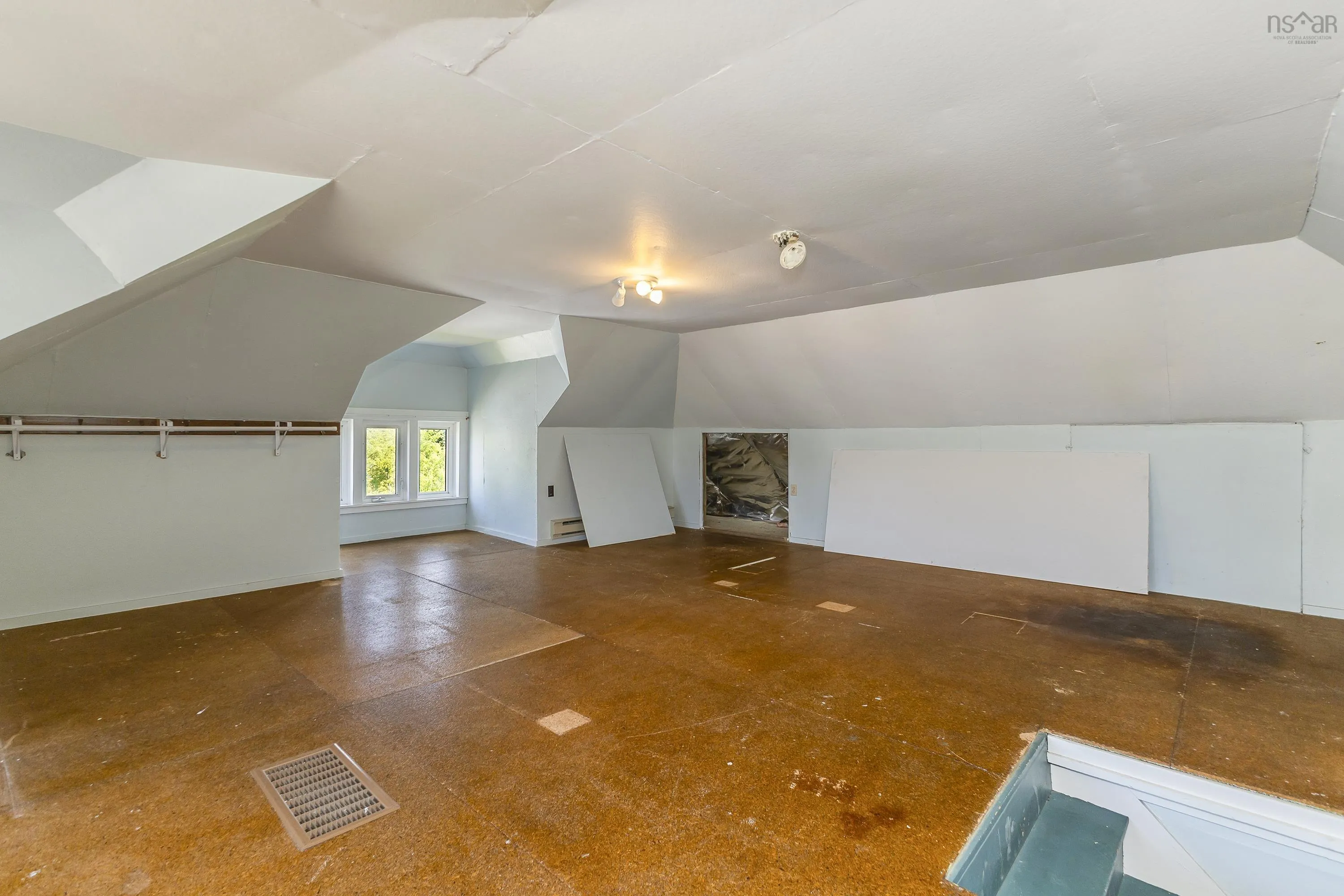 548 Nelson Street, New Glasgow, NS B2H 3C7, 4 Bedrooms Bedrooms, ,2 BathroomsBathrooms,Residential,For Sale,Nelson,202516158