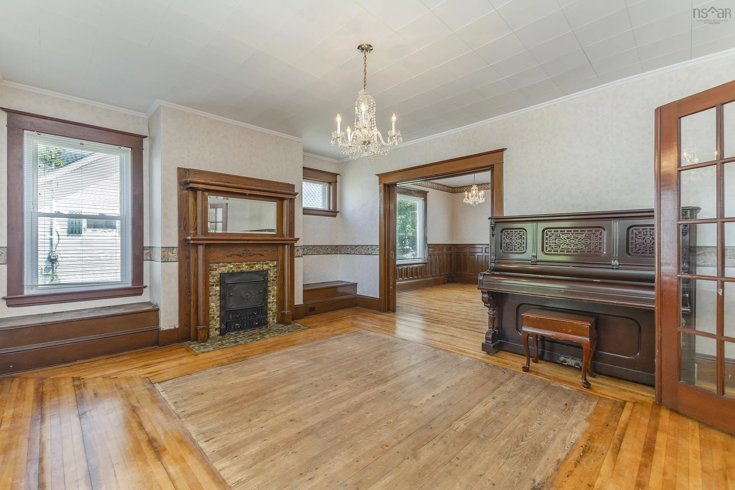 548 Nelson Street, New Glasgow, NS B2H 3C7, 4 Bedrooms Bedrooms, ,2 BathroomsBathrooms,Residential,For Sale,Nelson,202516158