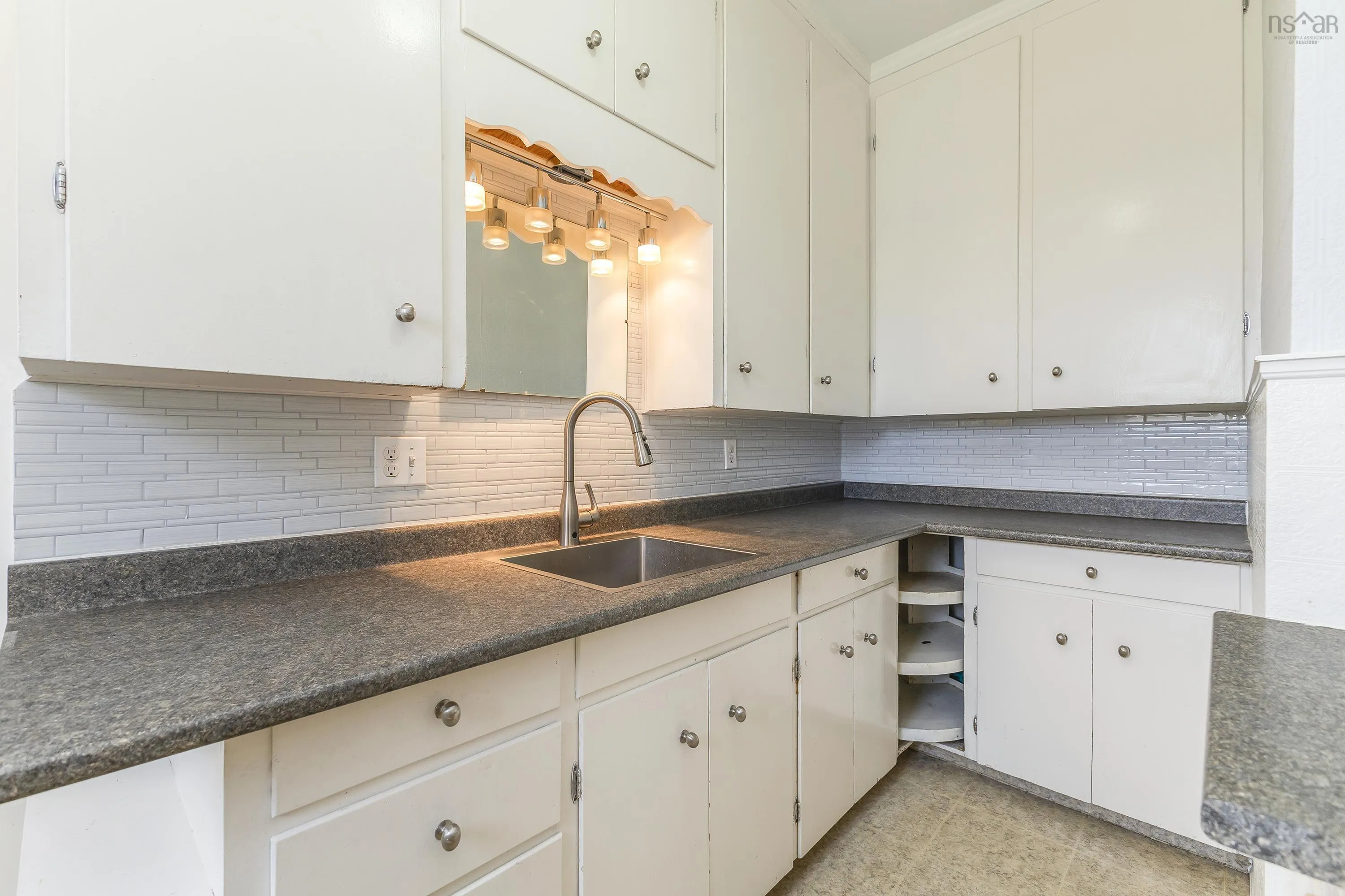 548 Nelson Street, New Glasgow, NS B2H 3C7, 4 Bedrooms Bedrooms, ,2 BathroomsBathrooms,Residential,For Sale,Nelson,202516158